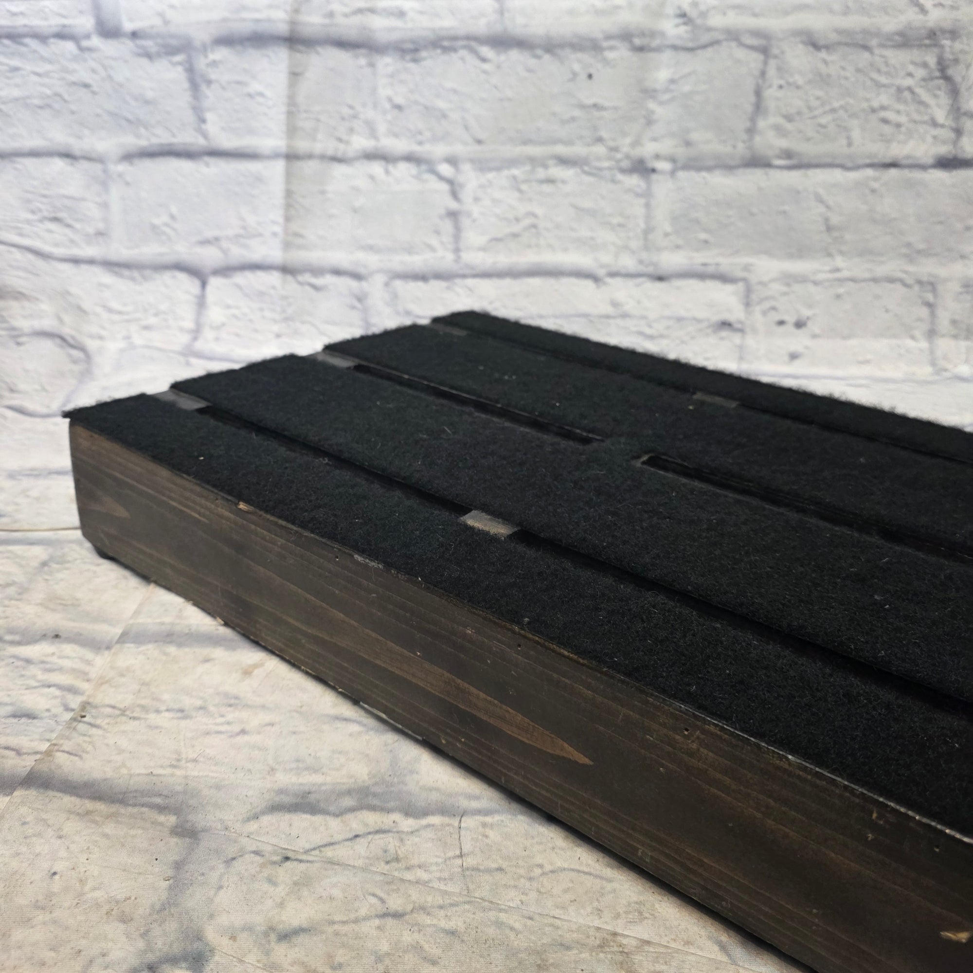 Unknown Solid Wood Pedalboard 30"x15" w/ Power and Audio Passthrough Pedal Board