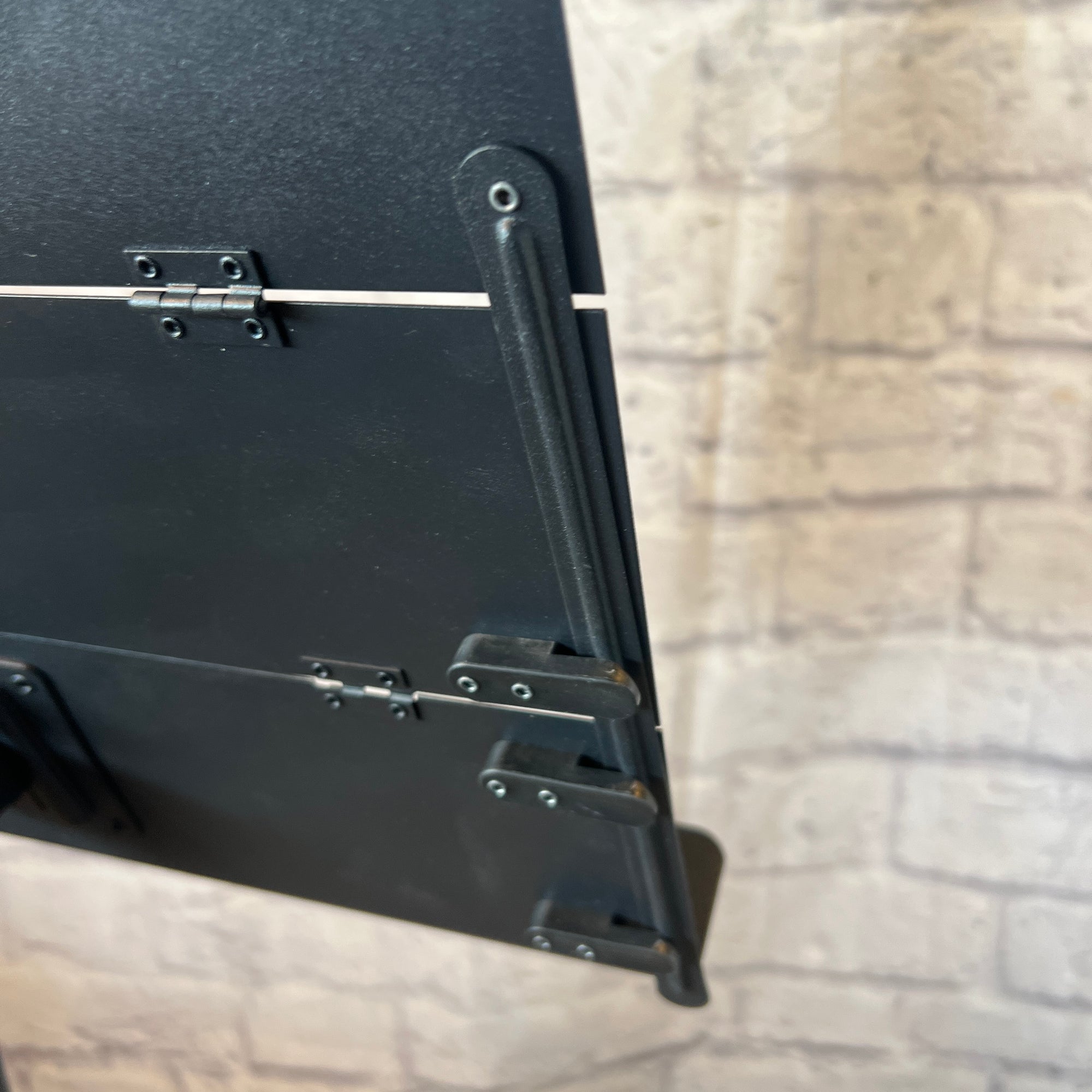 Cahaya Foldable Conductor Music Stand with Bag Sheet