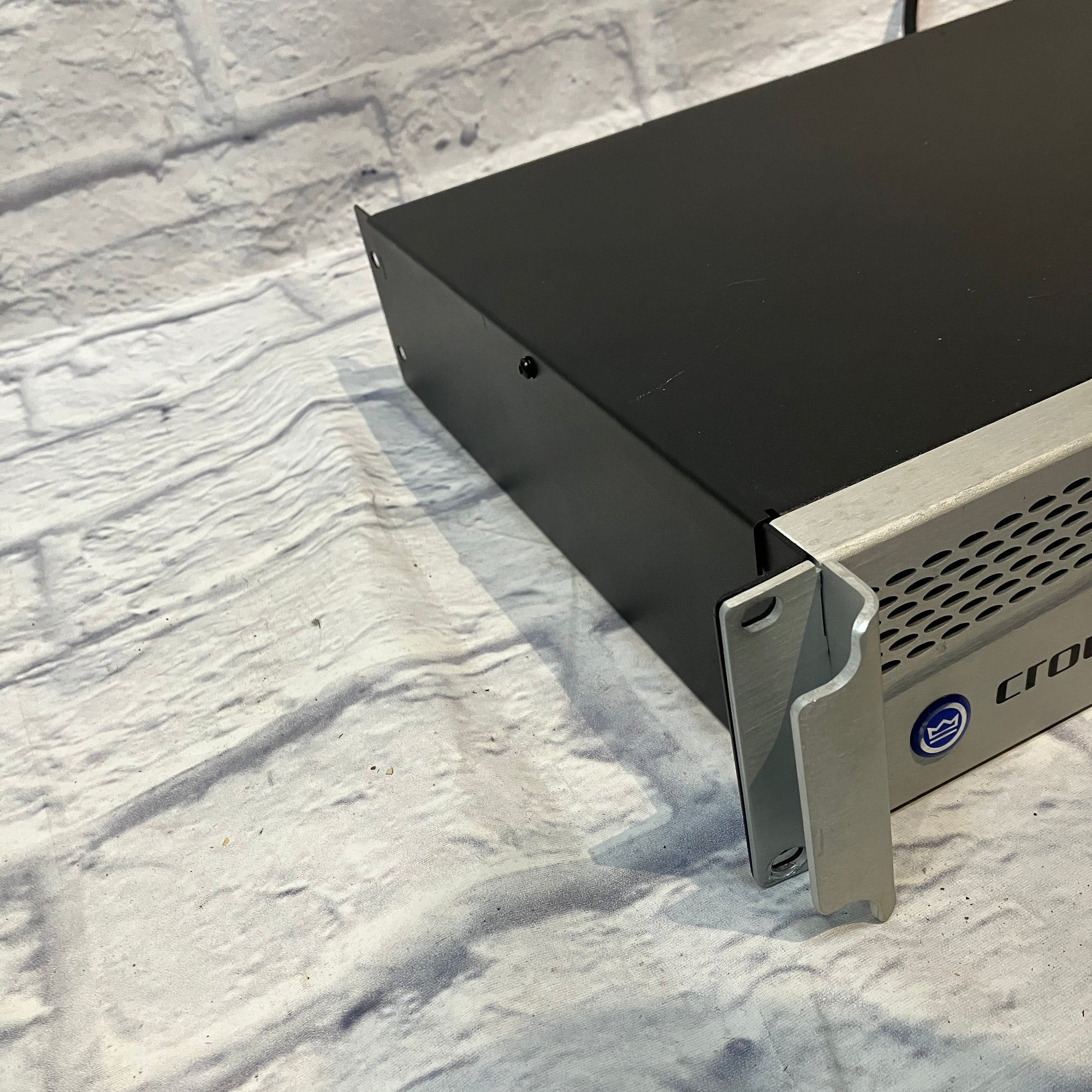 Crown XTi2000 2-Channel Power Amp
