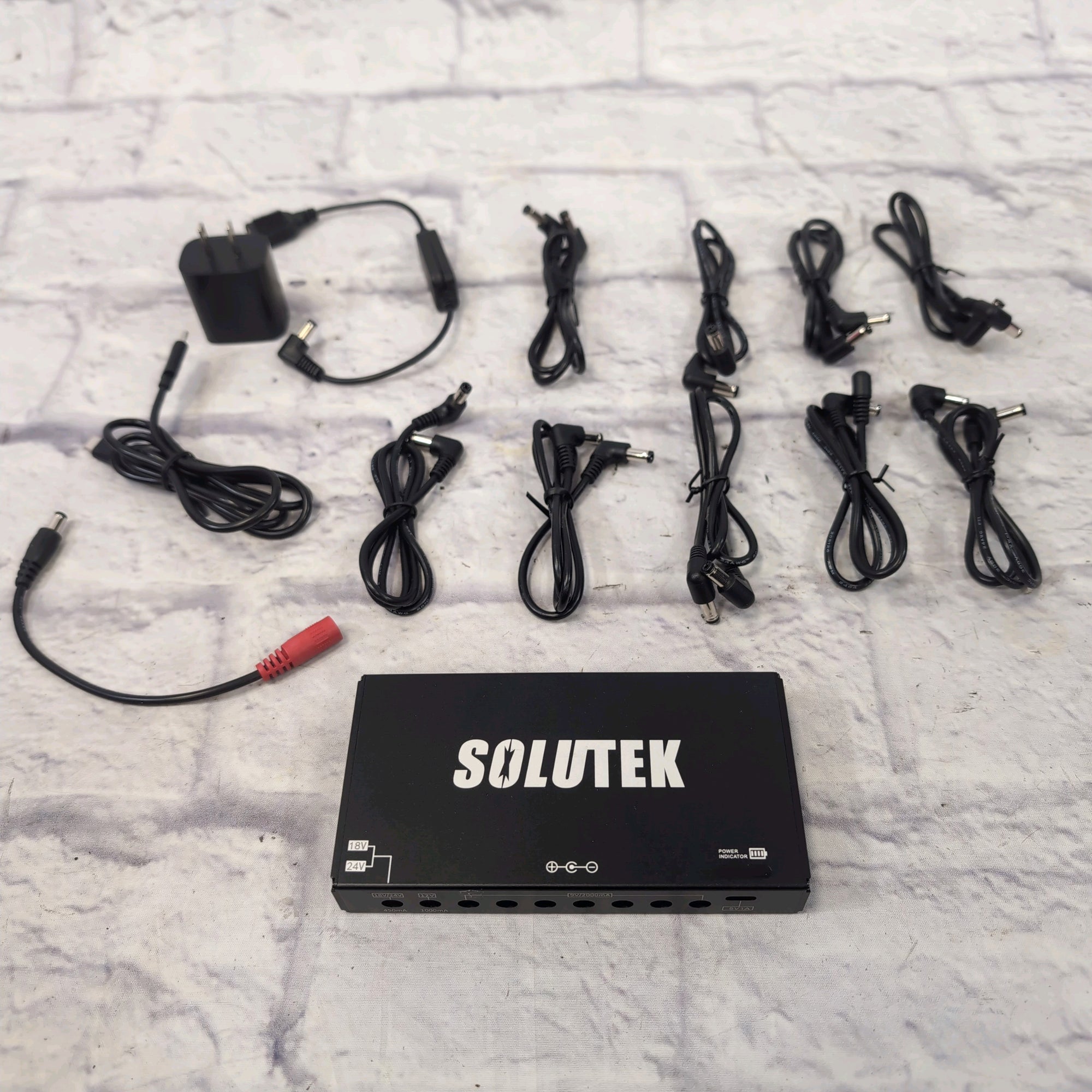 Solutek PB05 Pedal Power Supply