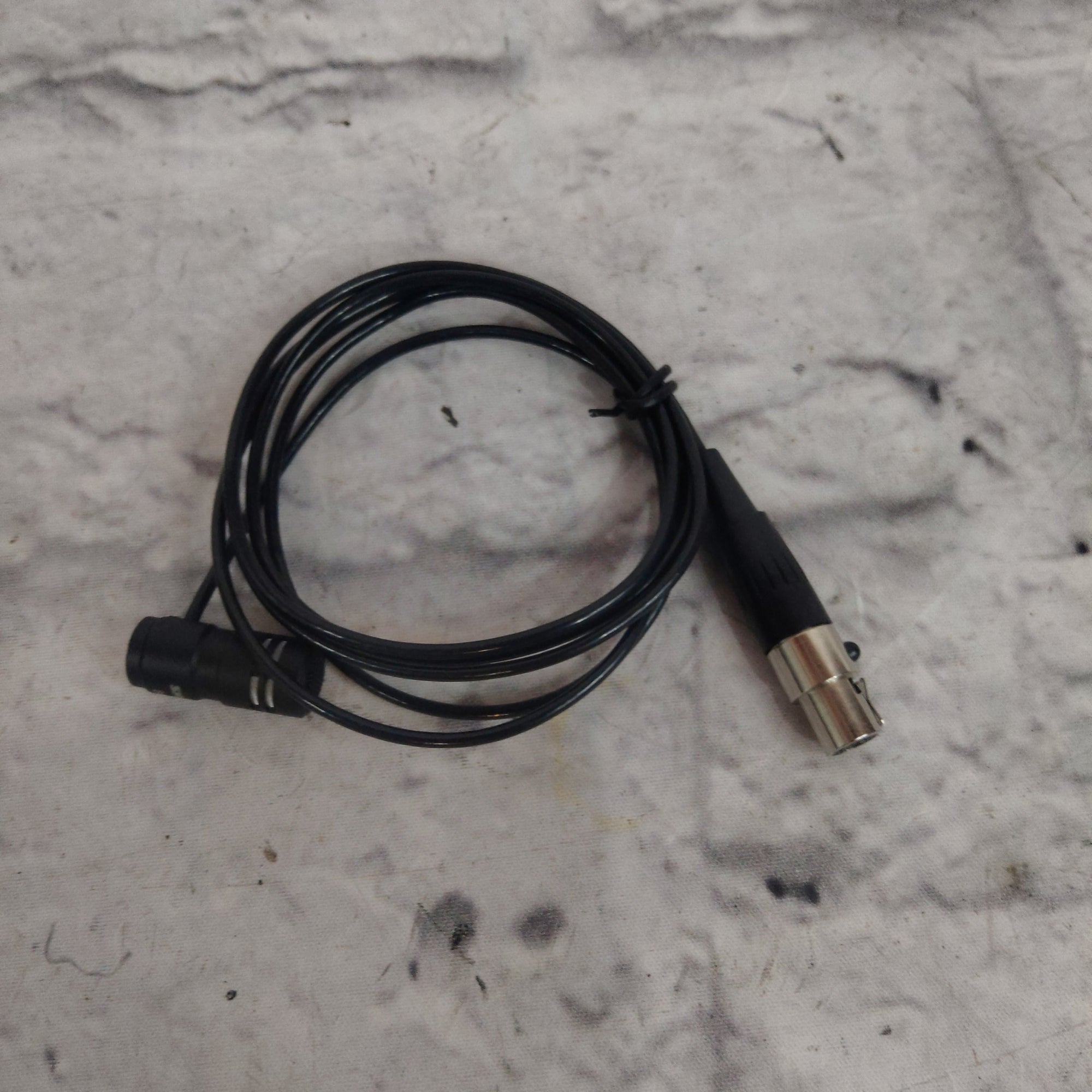 Shure SM84A Wireless Lavalier Microphone System