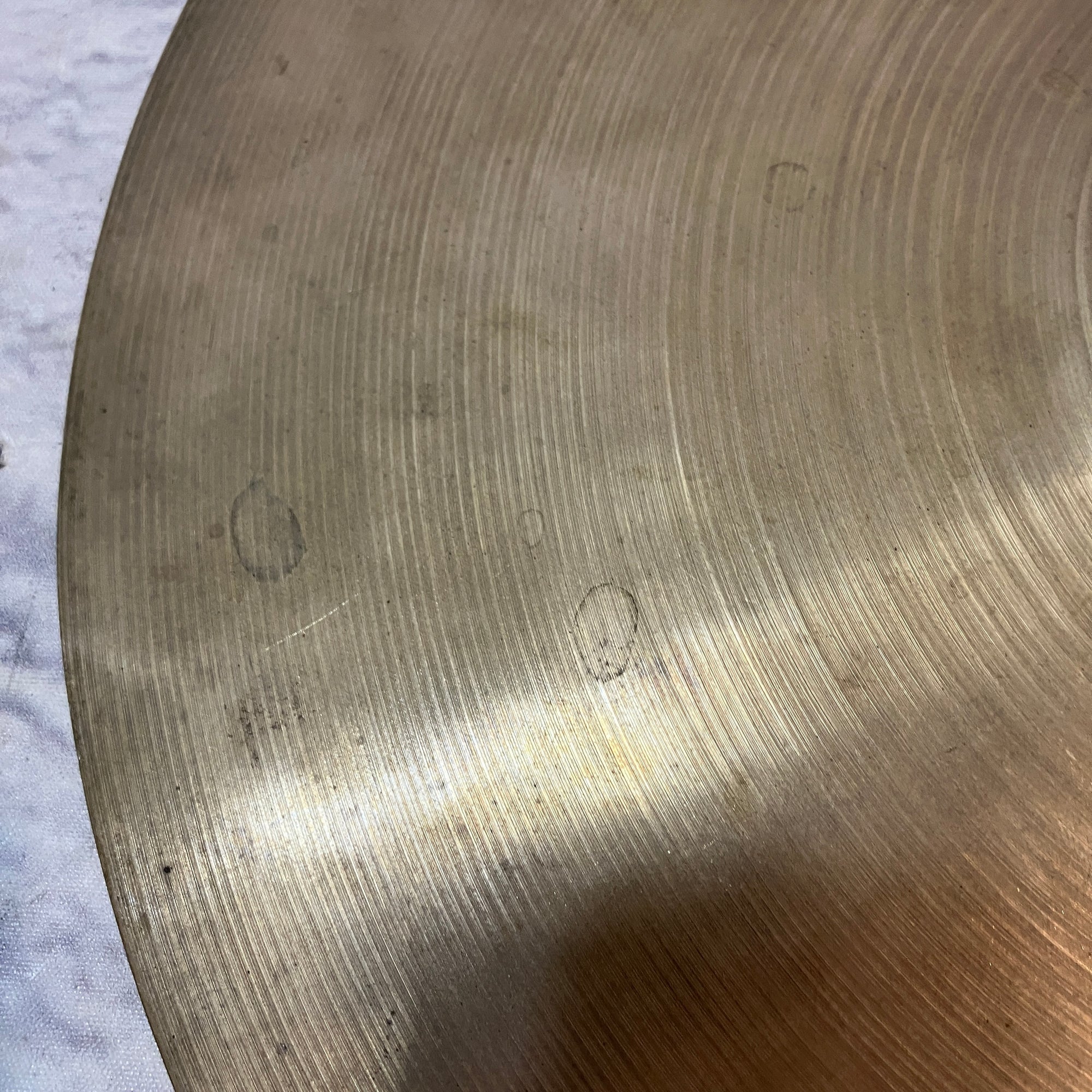 Zildjian 13 Inch Cymbal (CRACKED)