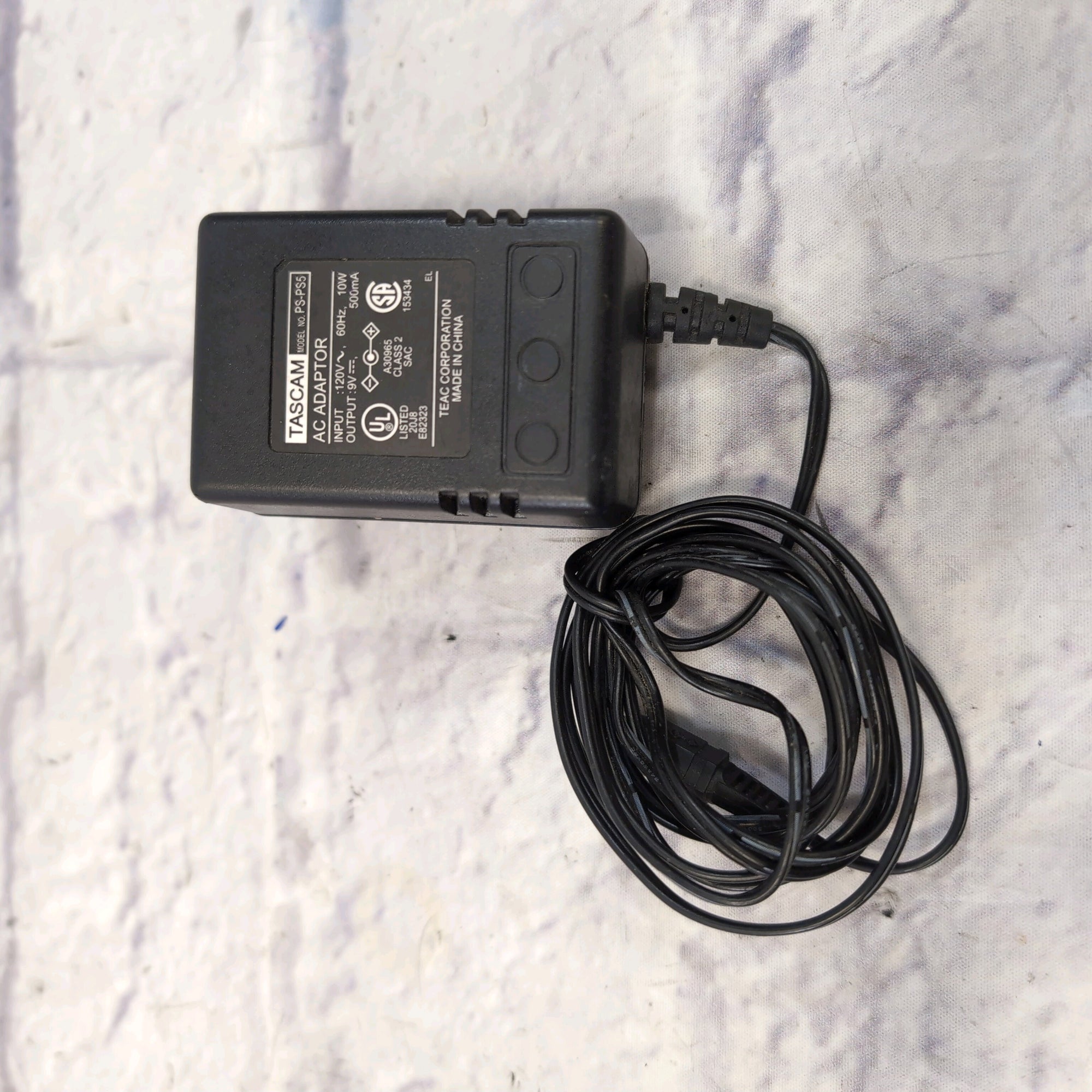 Tascam PS-PS5 9V 500mA Positive Pole Center