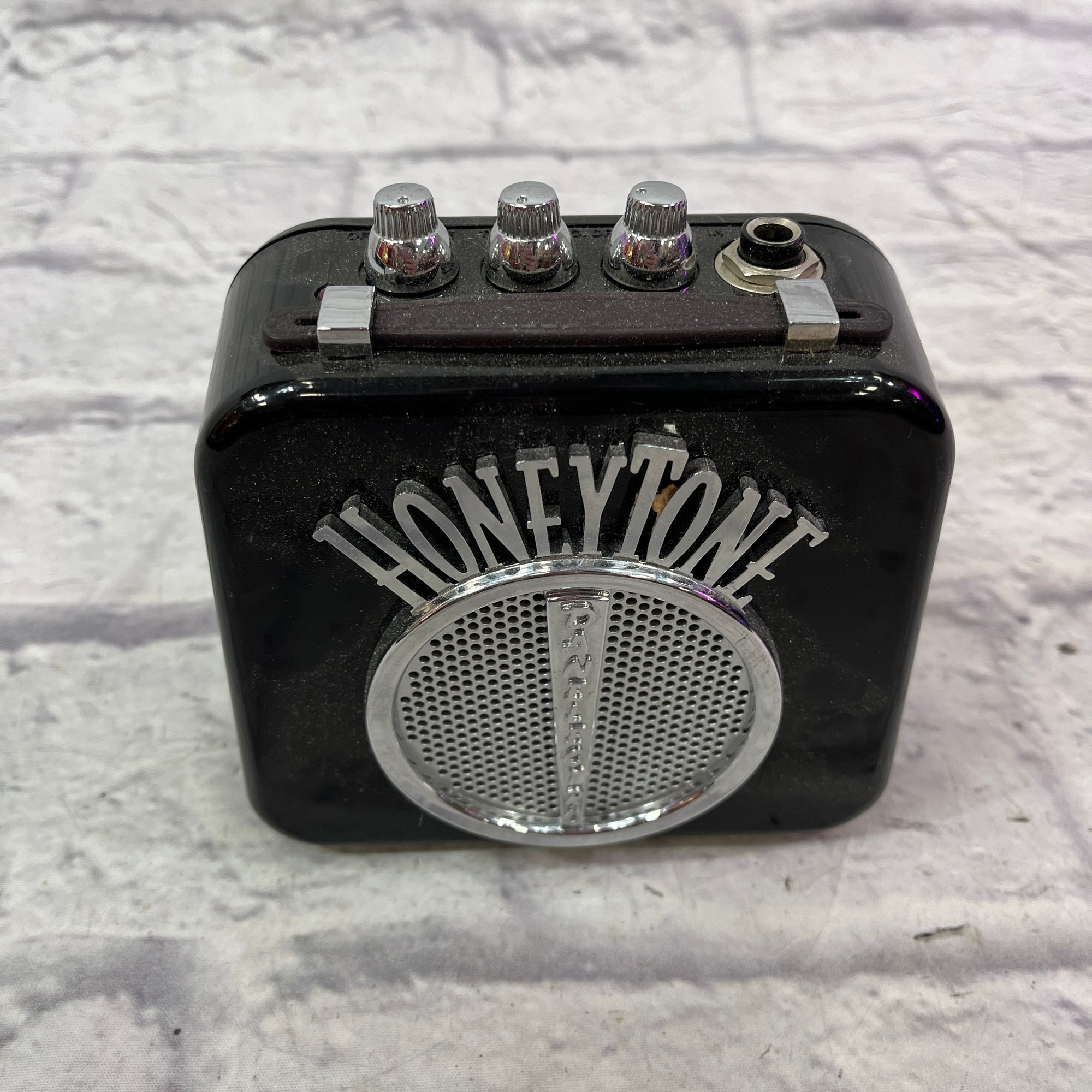 Honeytone Tiny Guitar Amp null