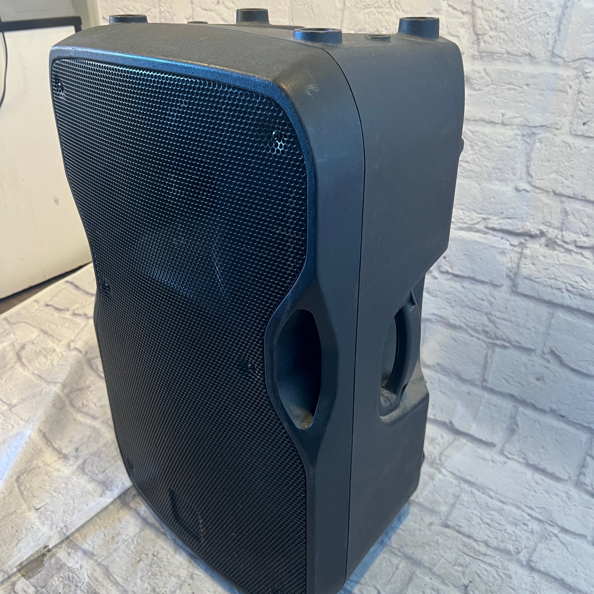 Alto TS115A Powered Speaker NEEDS REPAIR