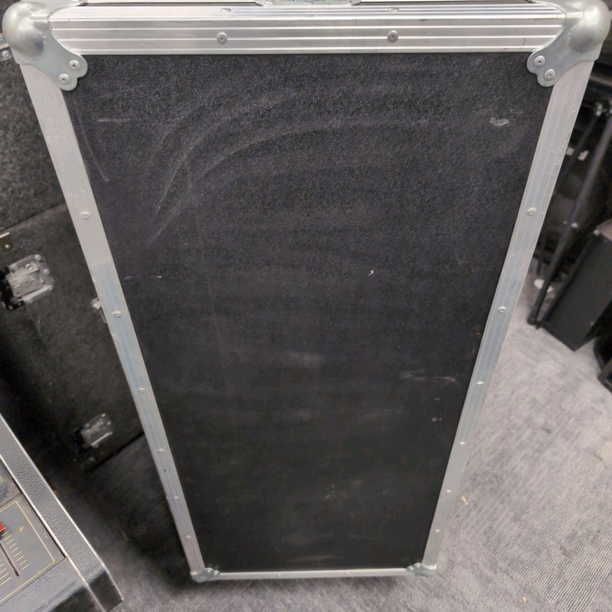Grundorf T8 Combo 18C Large Rolling Rack Case