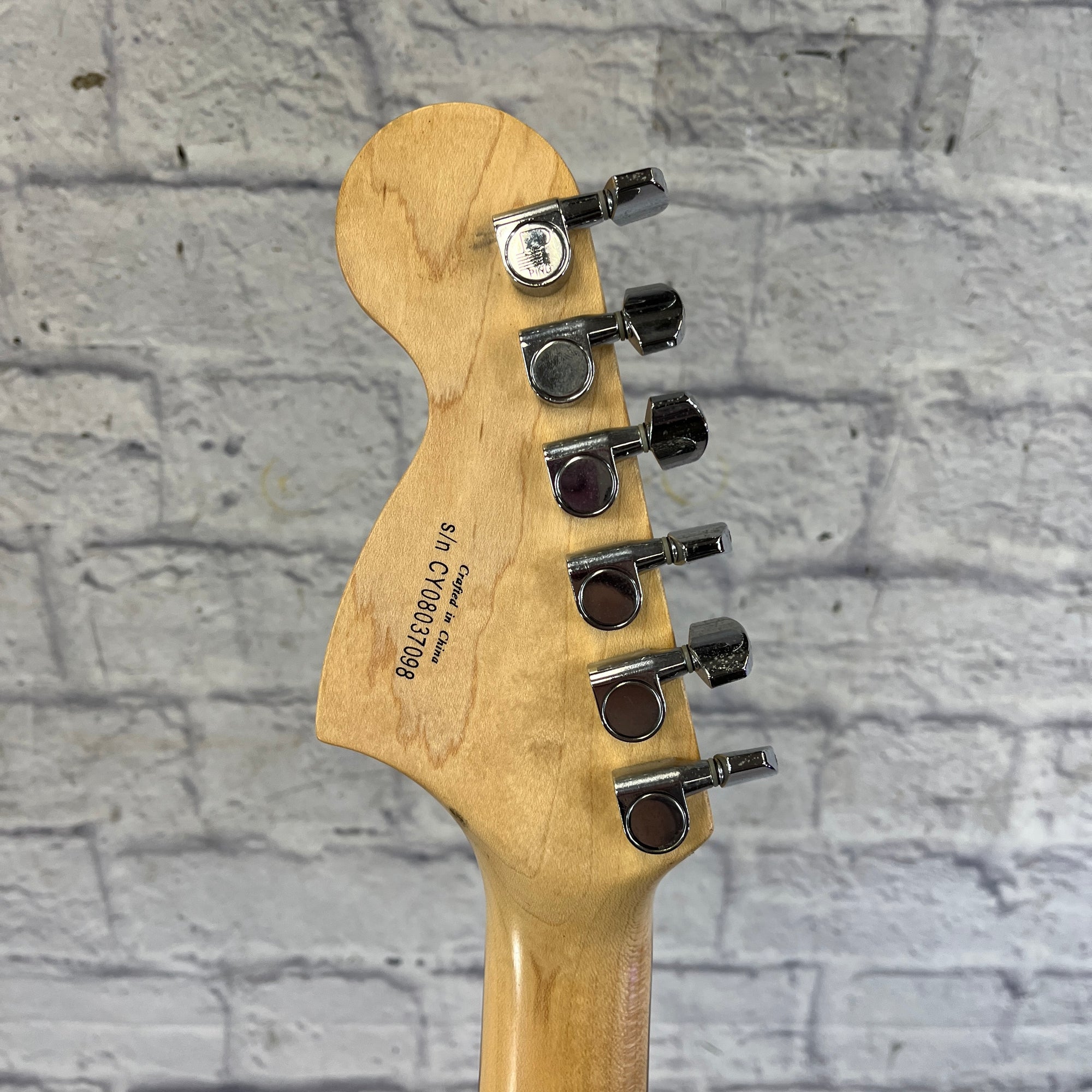 Squier Stratocaster Standard Cherry Burst Electric Guitar