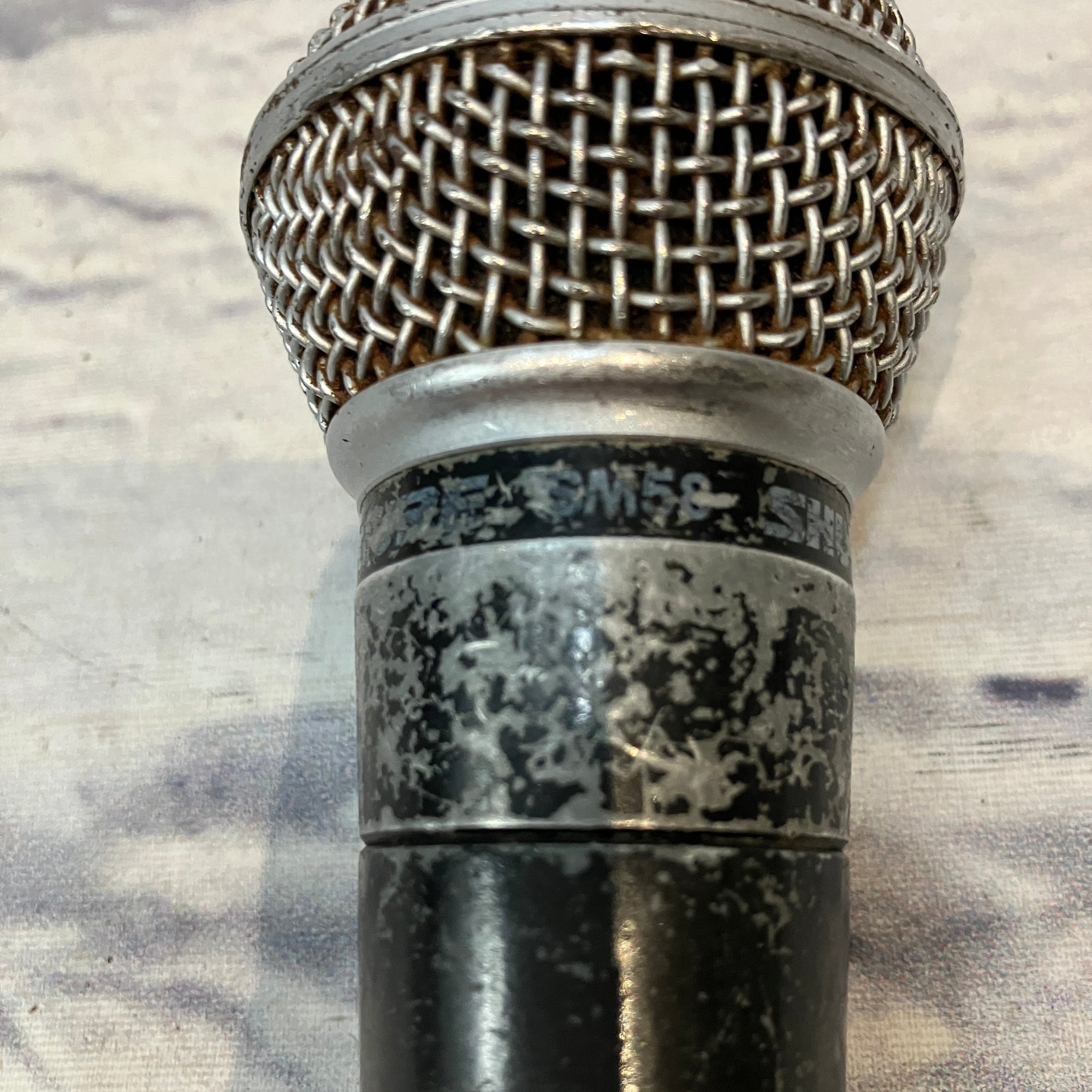 Shure SM58 Dynamic Microphone