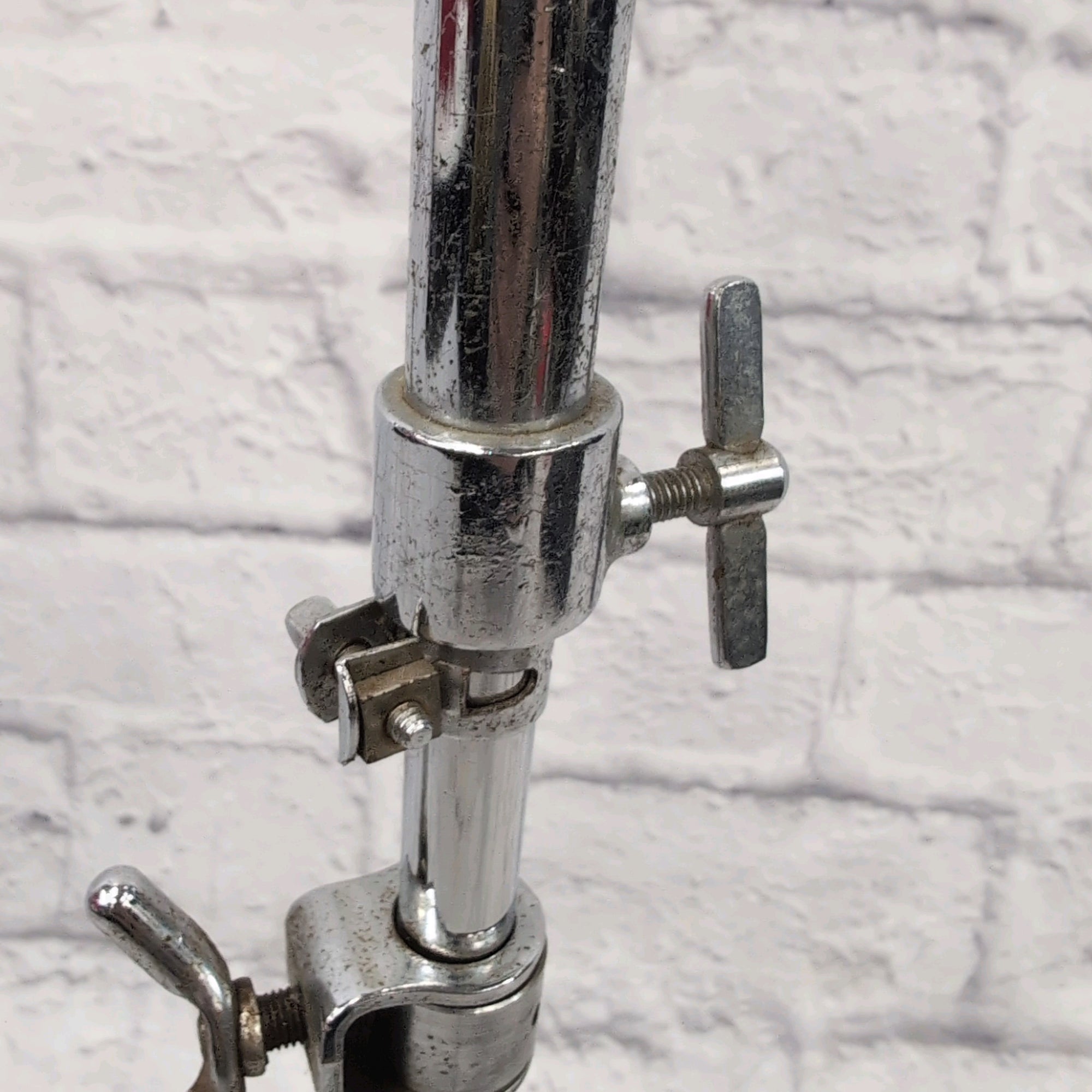 Unknown Bongo Stand
