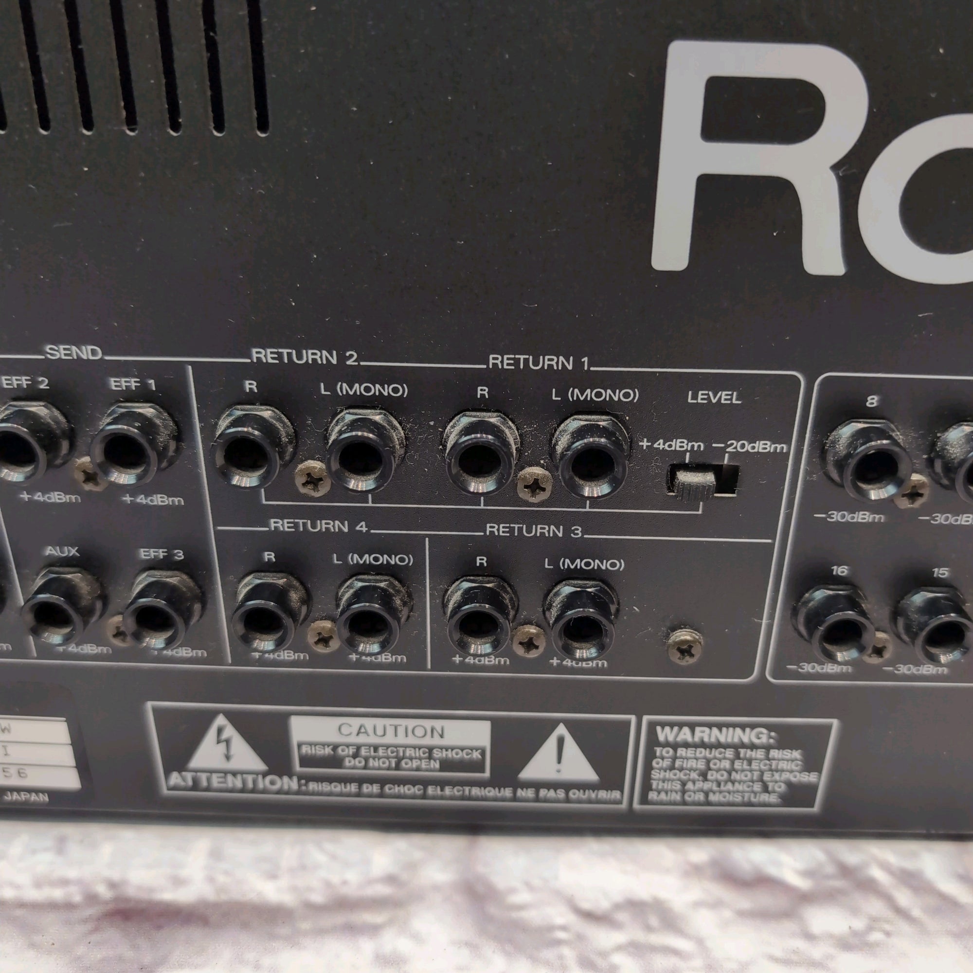 Roland M-160II アナログミキサー Roland M-160II 16-Channel Line Mixer - Evolution Music