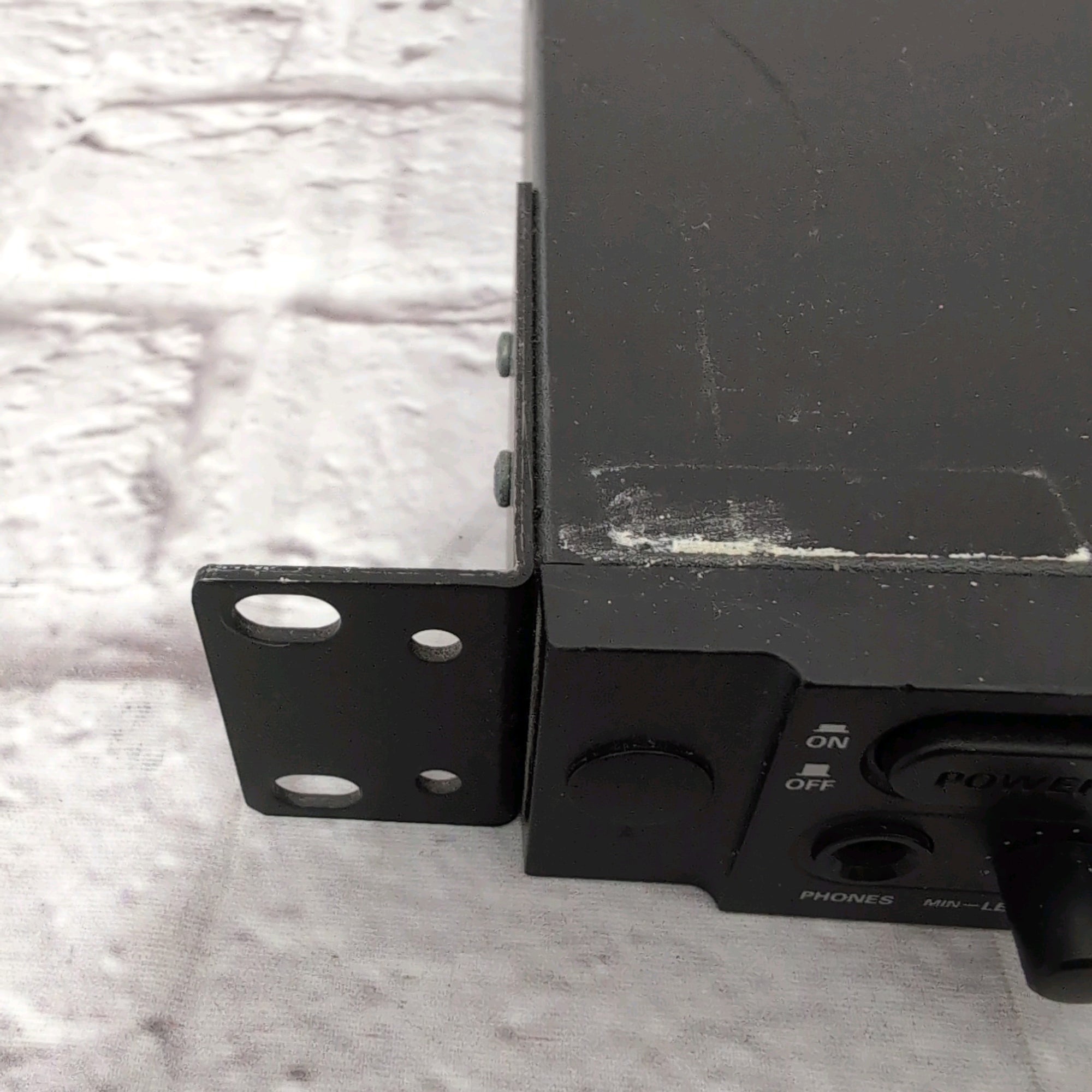 Audio Technica AEW-R4100 Wireless Mic Receiver