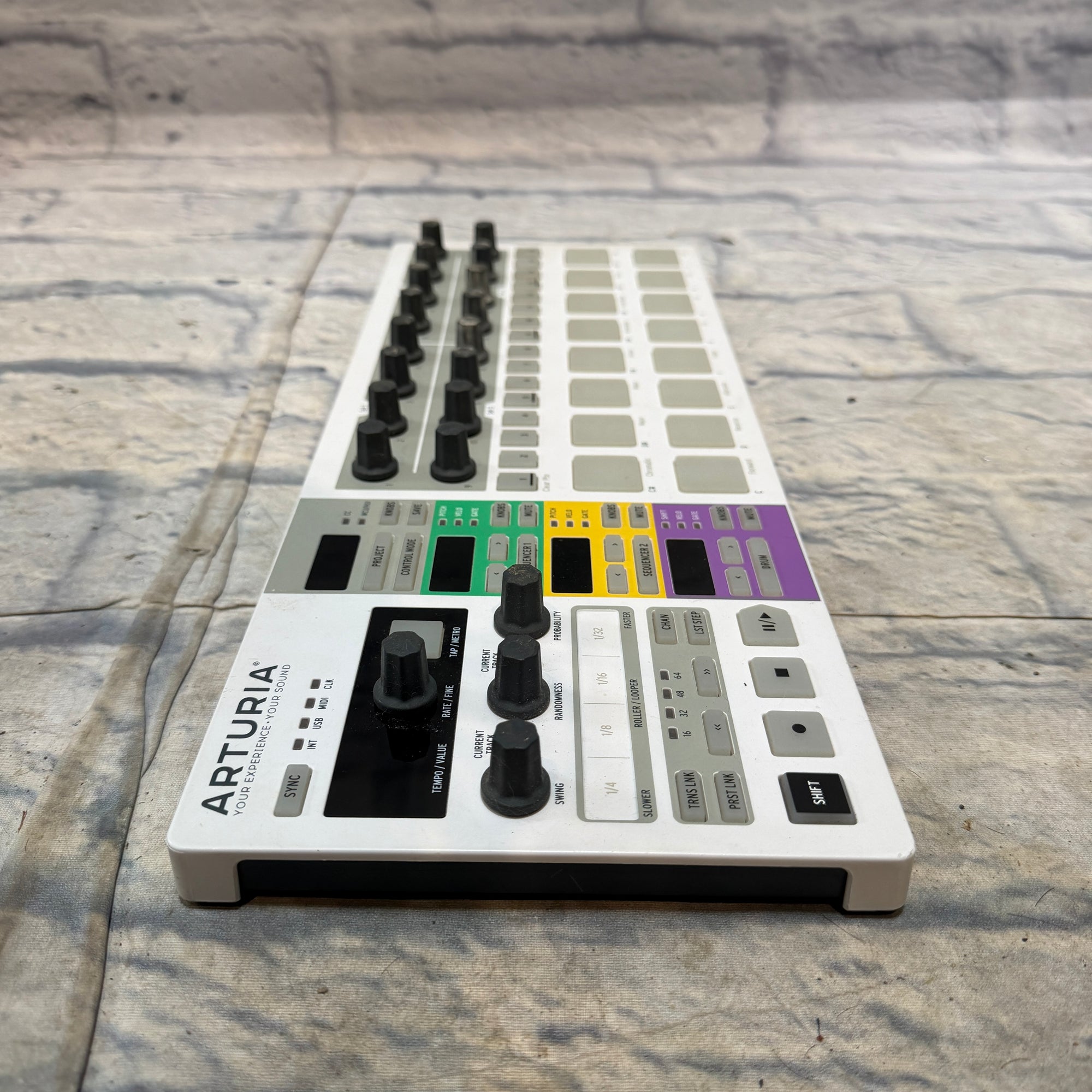 Arturia Beatstep Pro Controller