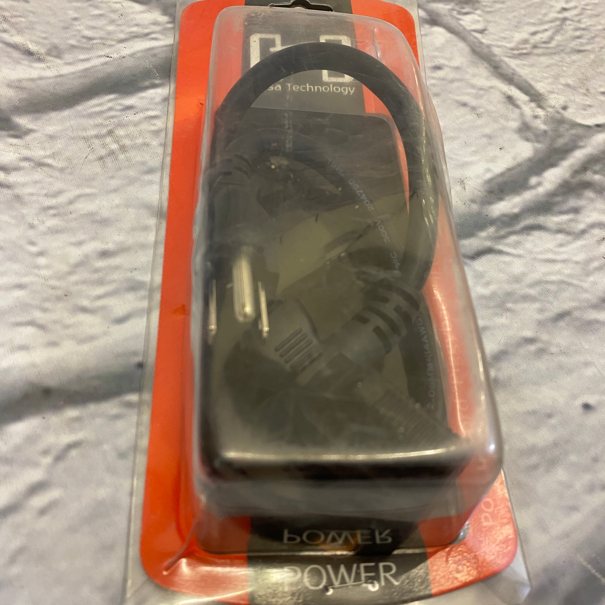 Hosa PWD-402 IEC Daisy Chain Cable