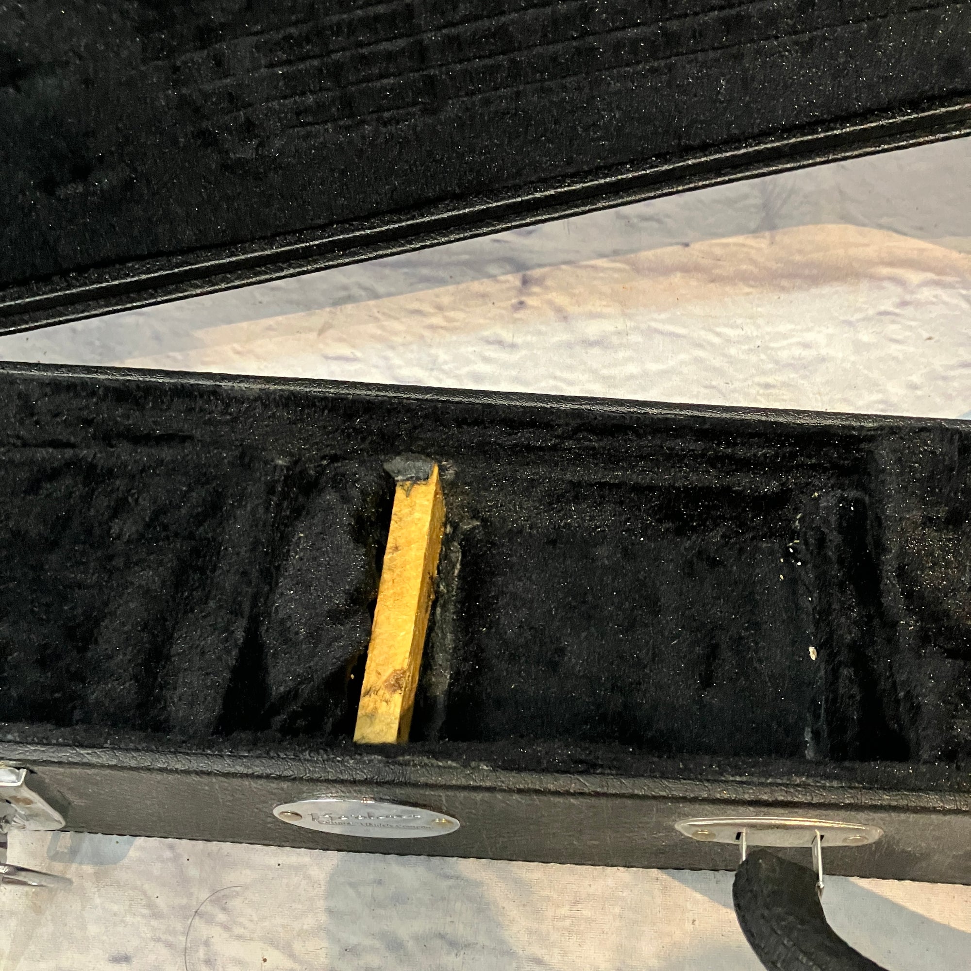 Ko'olau CE1 Electric Ukulele w/ case