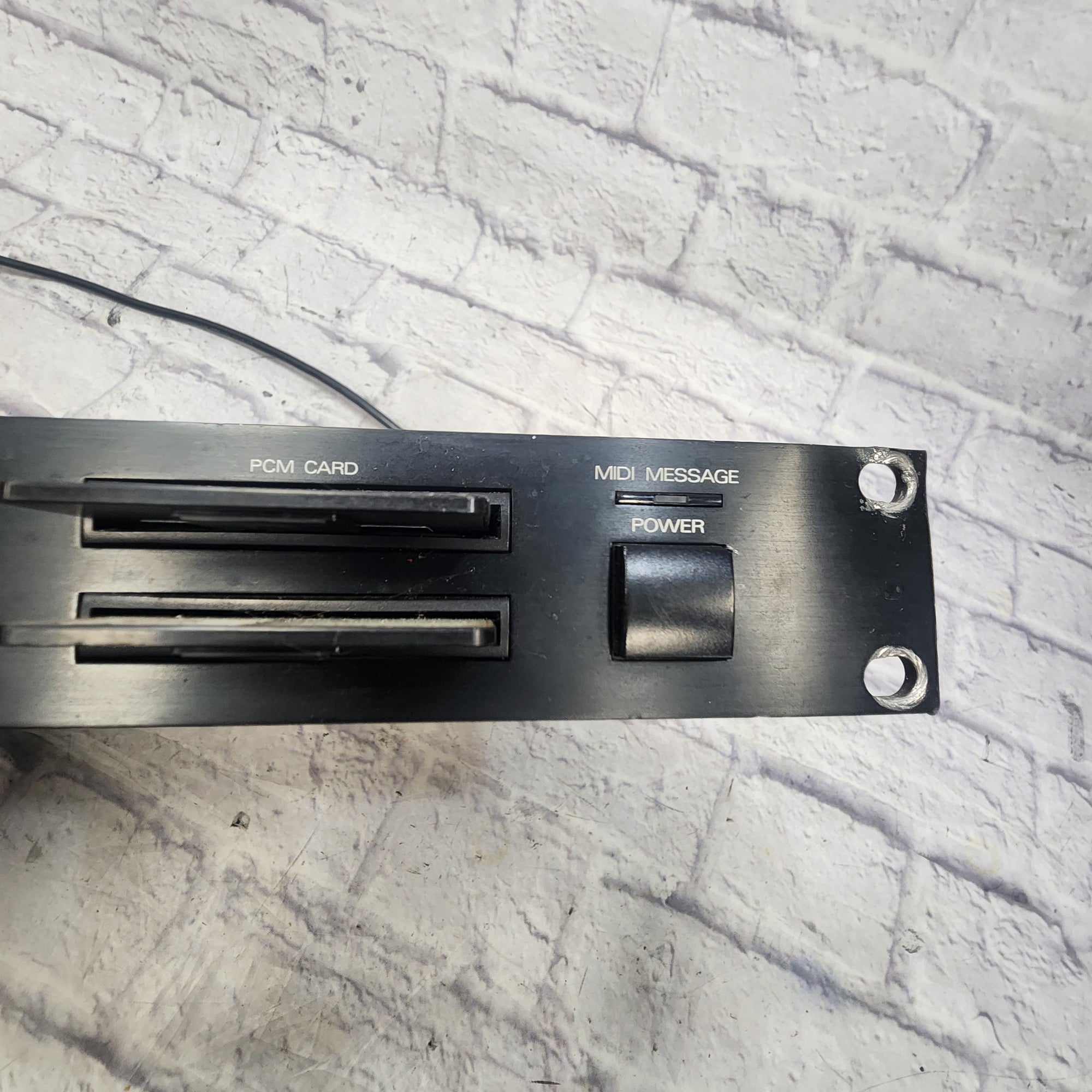 Roland  U-220 Digital Rack Synthesizer
