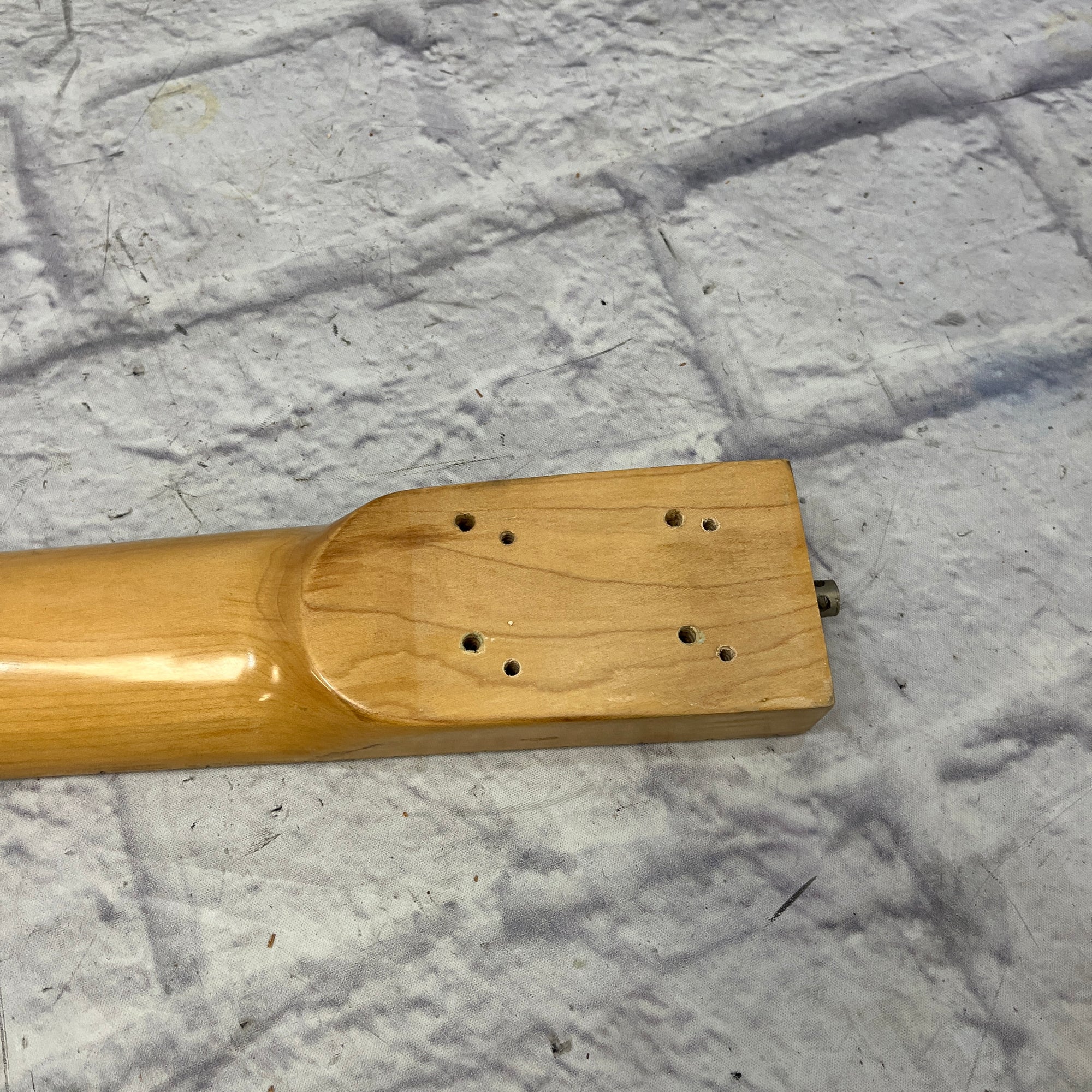 Memphis P Bass Neck w/ Tuners