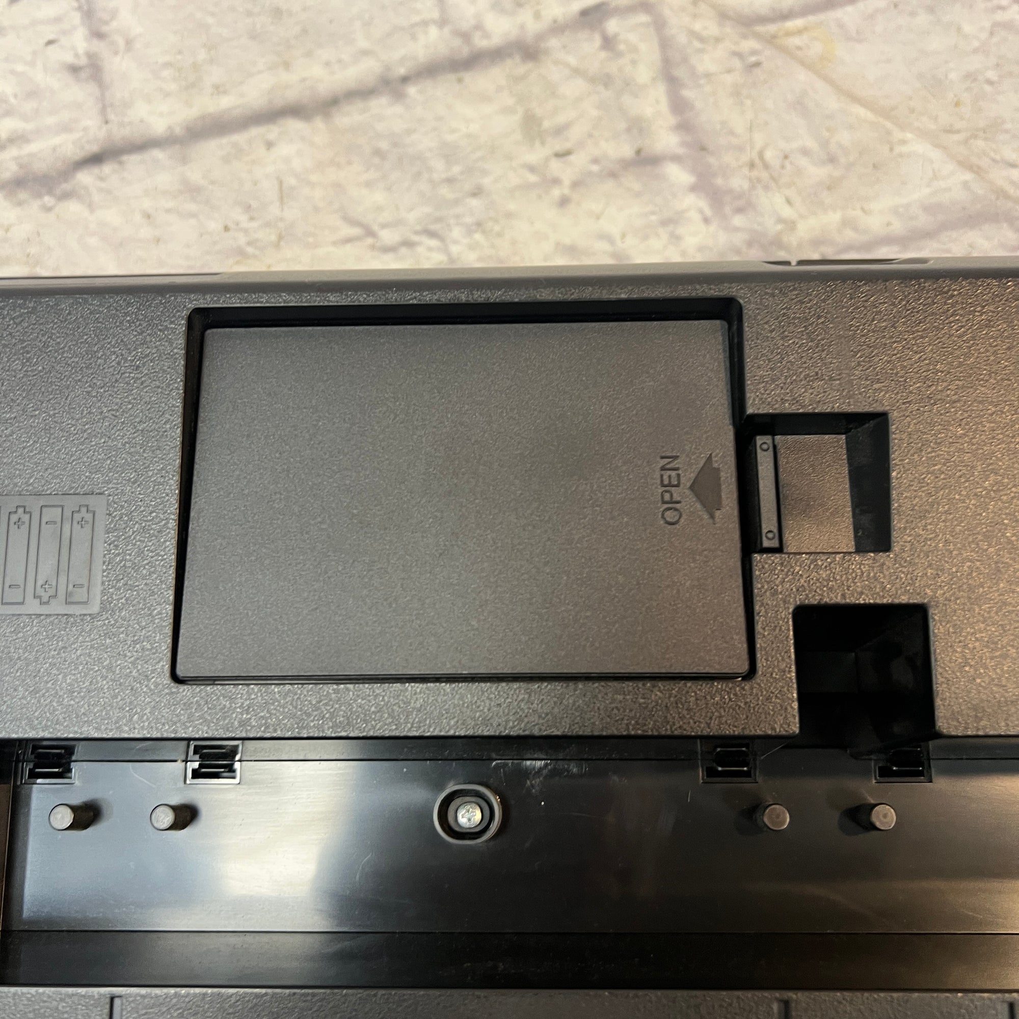 Yamaha YPT-260 61-Key Electronic Keyboard