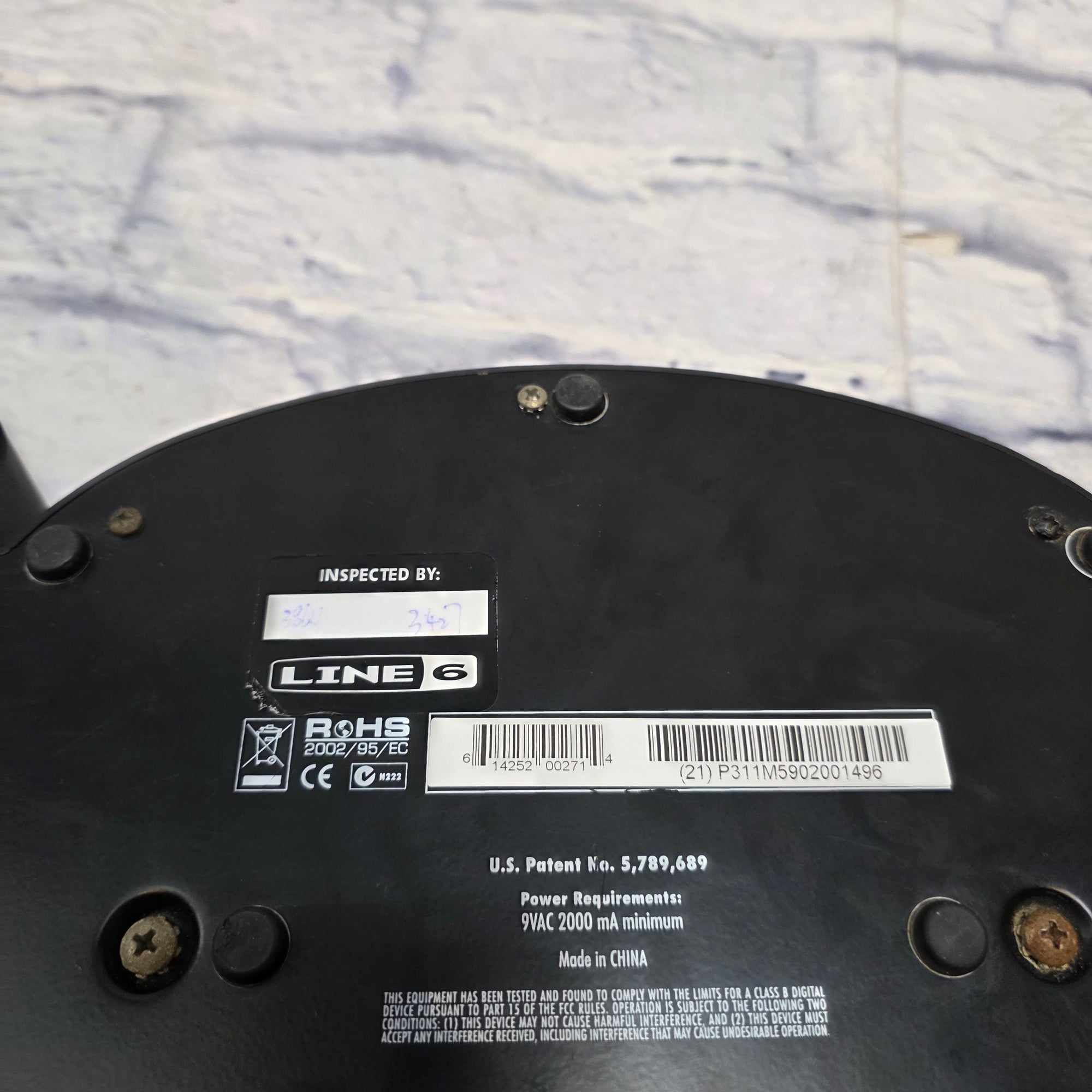 Line 6 Floor Pod Effects Pedal - no power supply