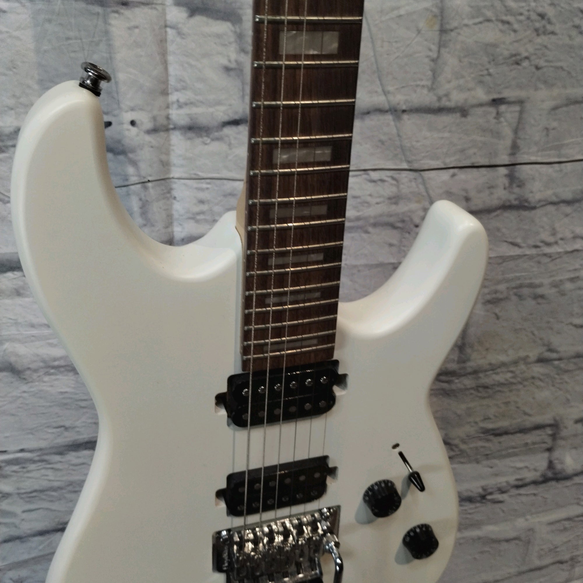 Sawtooth ST-M24 Electric Guitar - White Satin