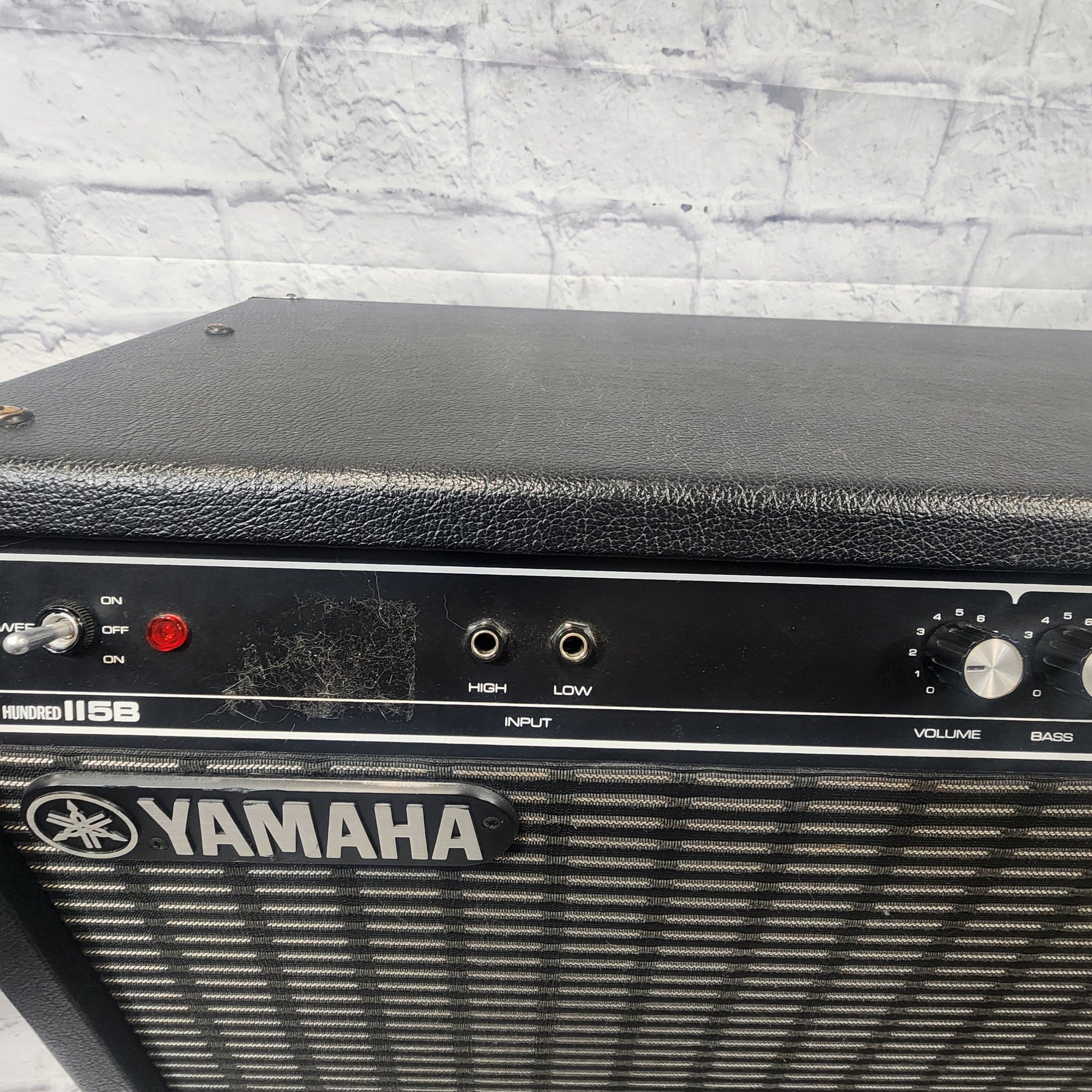 超希少 YAMAHA F50-115B JAPAN VINTAGE Yamaha Vintage 115B Bass Combo Amp HUGE - Evolution Music
