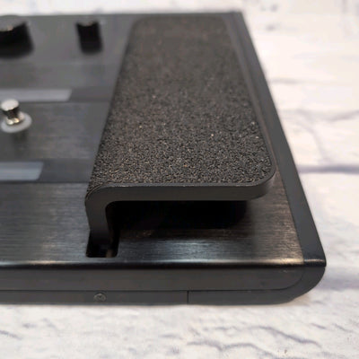 Line 6 Helix Floor - Tour Grade Guitar Multi-Effects Floor Processor