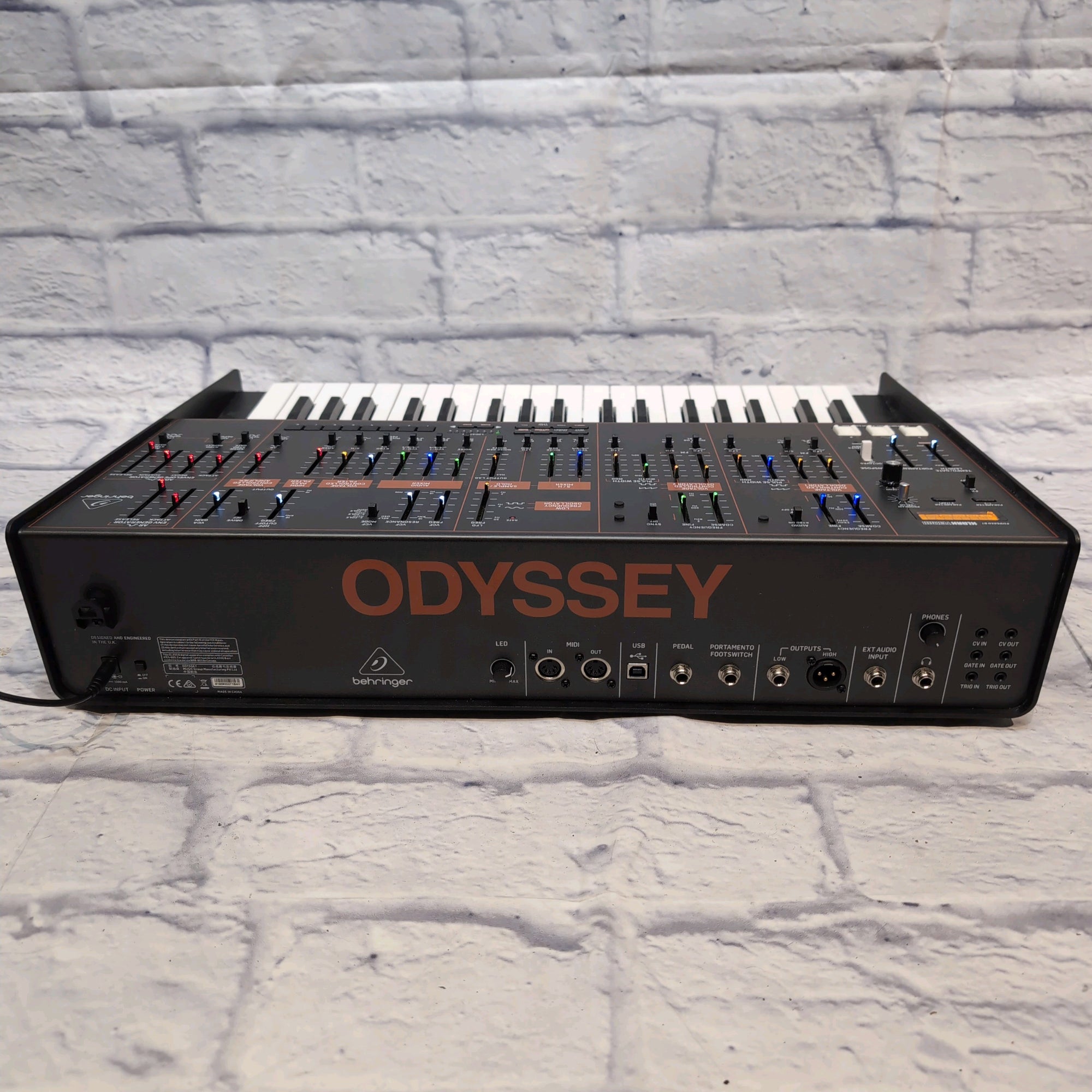 Behringer Odyssey Synthesizer with Power Supply - Evolution Music