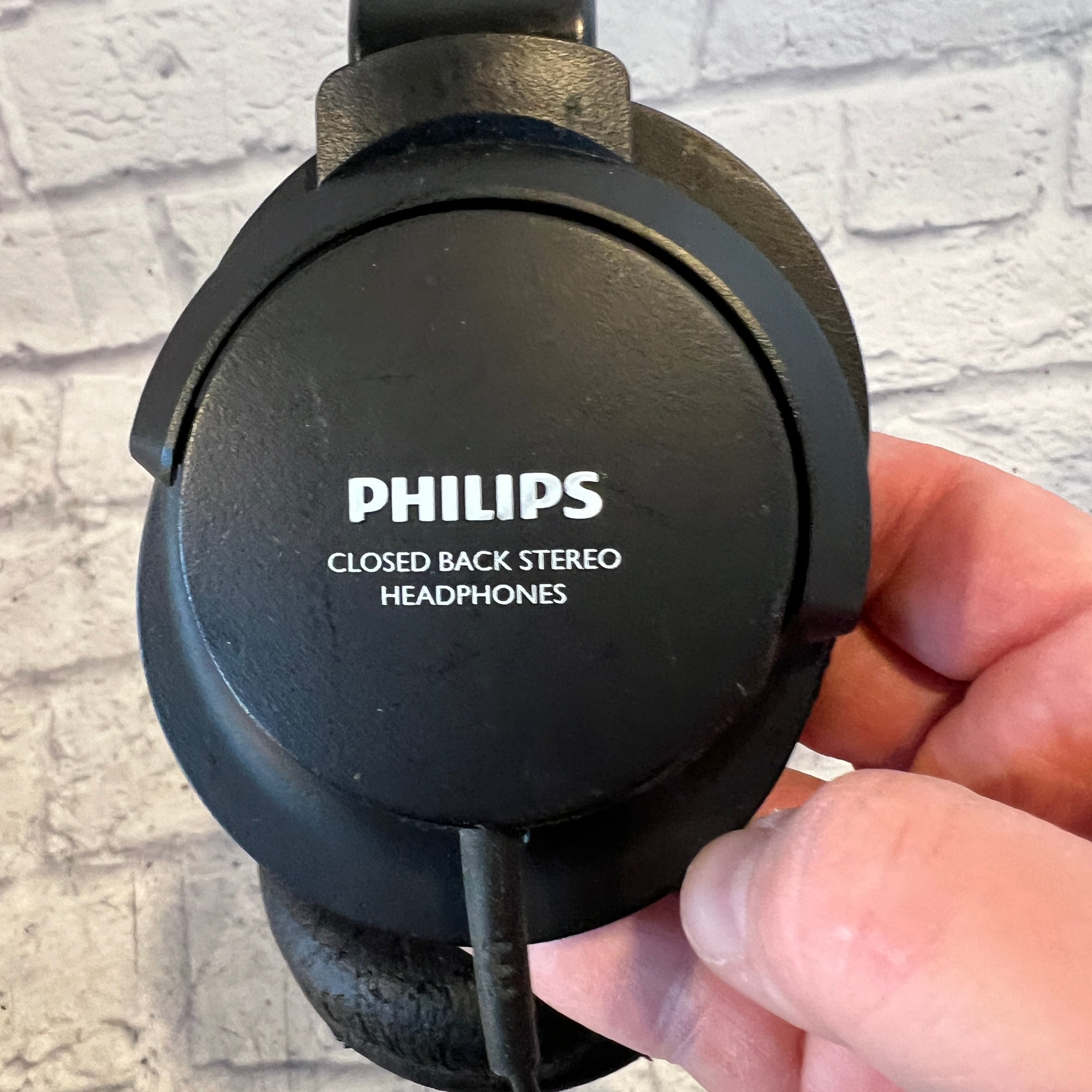 Philips Closed Back Stereo Headphones