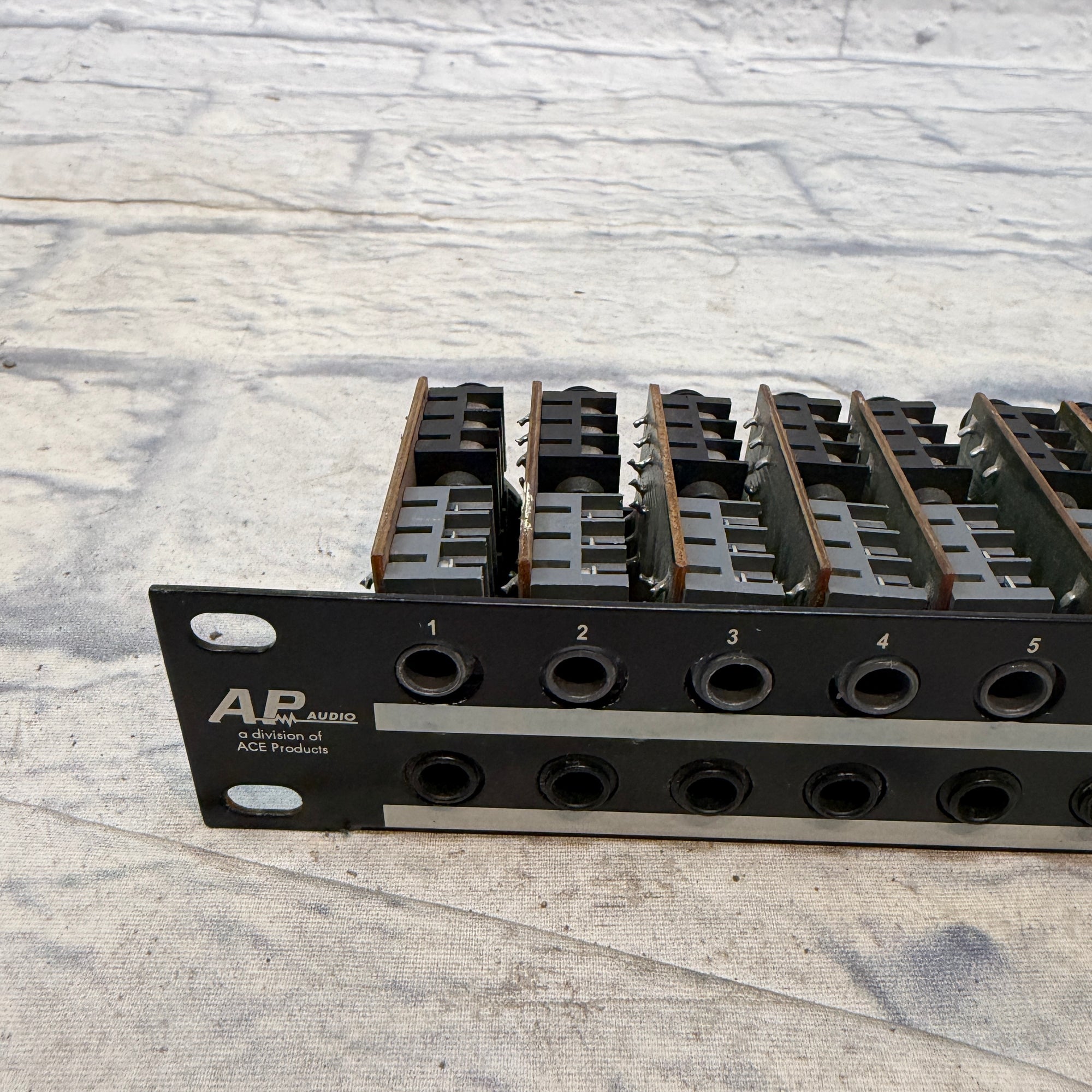 AP Audio Master Patching System Rack Patchbay