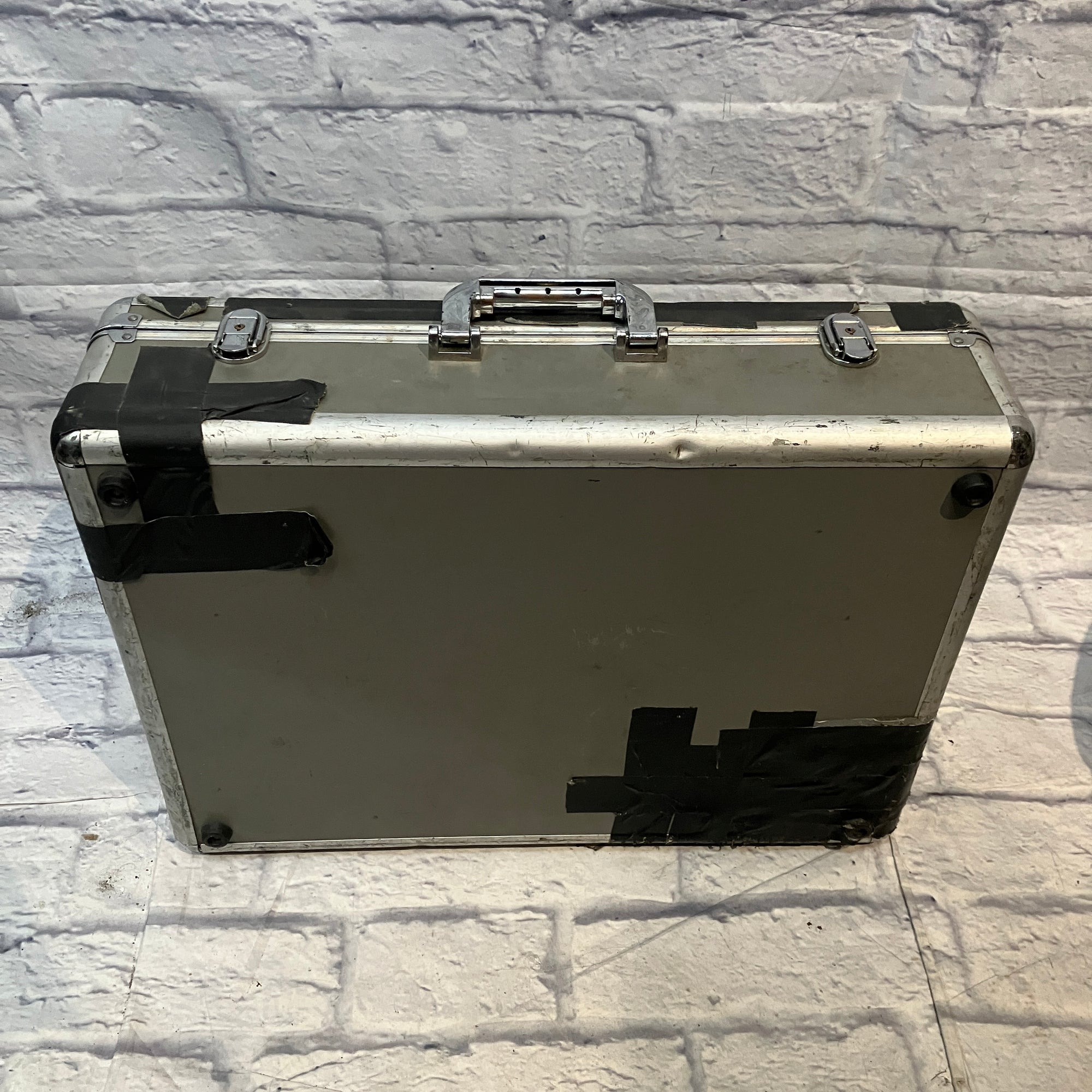 Unknown Pedal / Gear Case