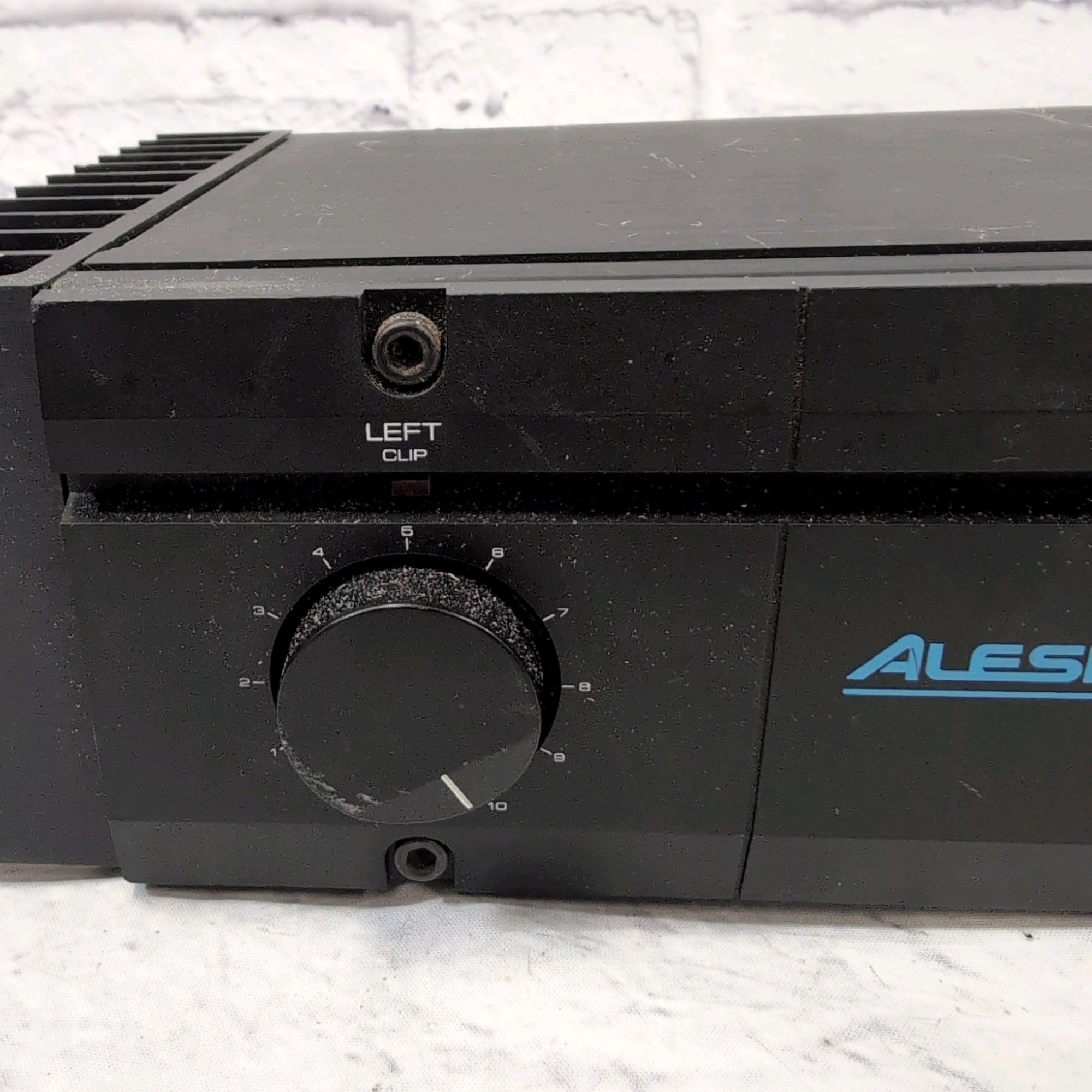 Alesis RA-100 Reference Power Amp