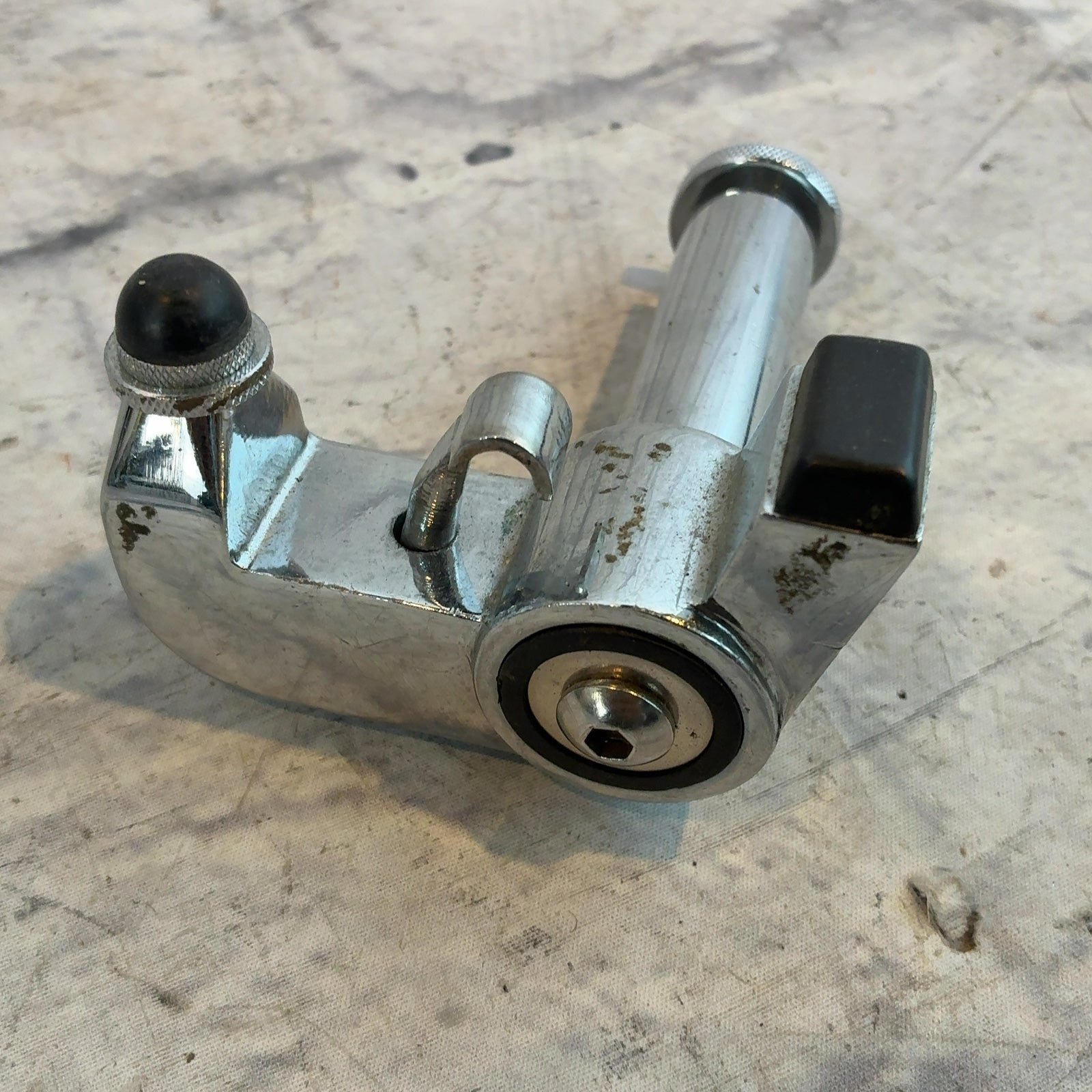 Drum Mount For Microphones