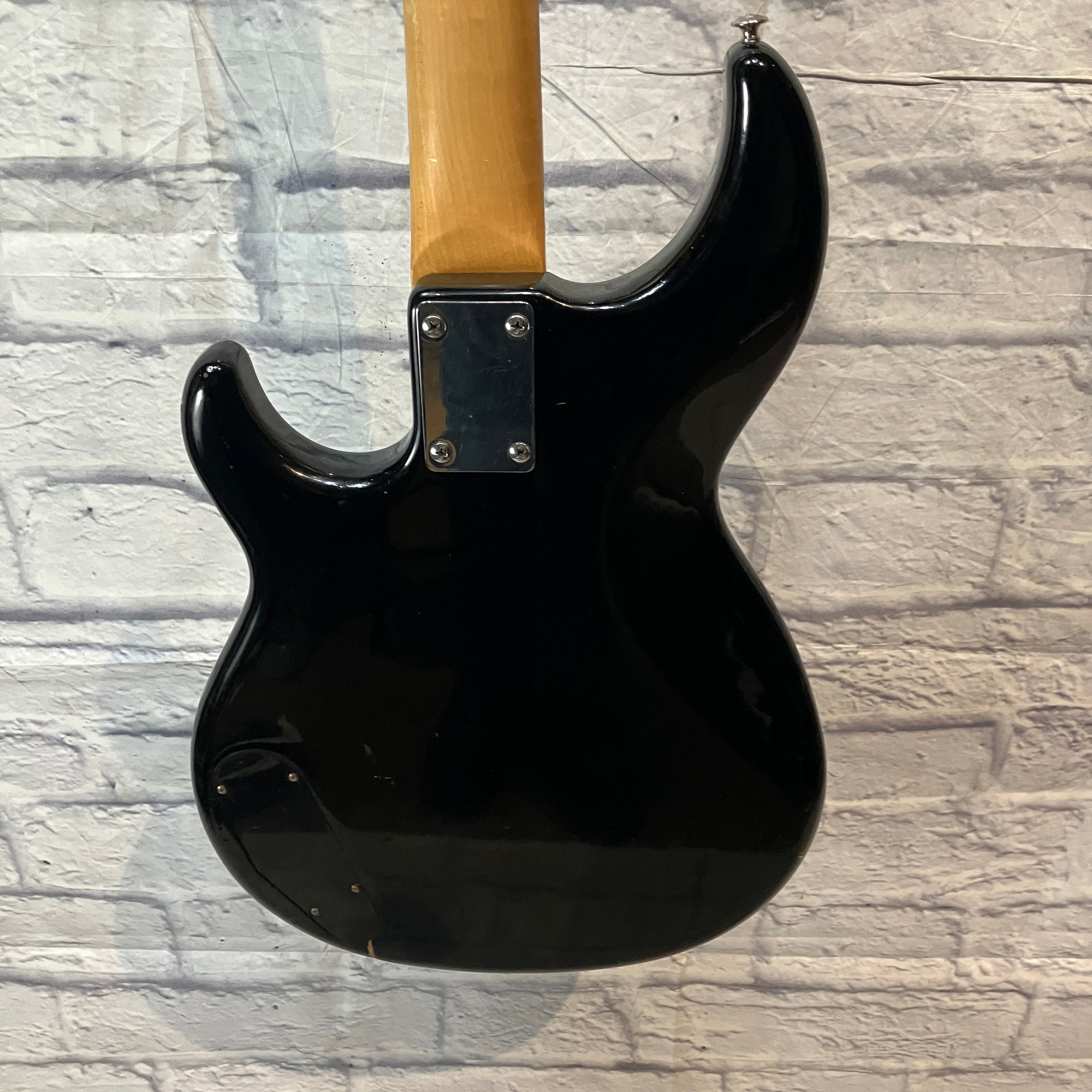 Yamaha BB 300 Bass Guitar W/Case