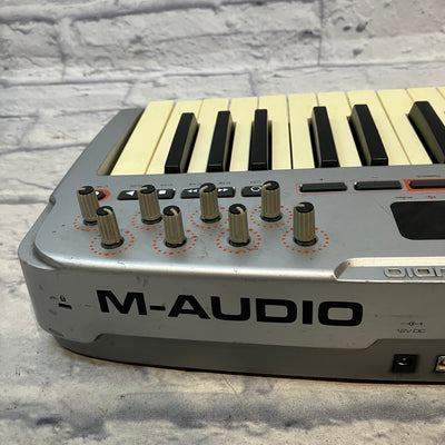 M-Audio Oxygen 8 V2 25-Key MIDI Controller Keyboard