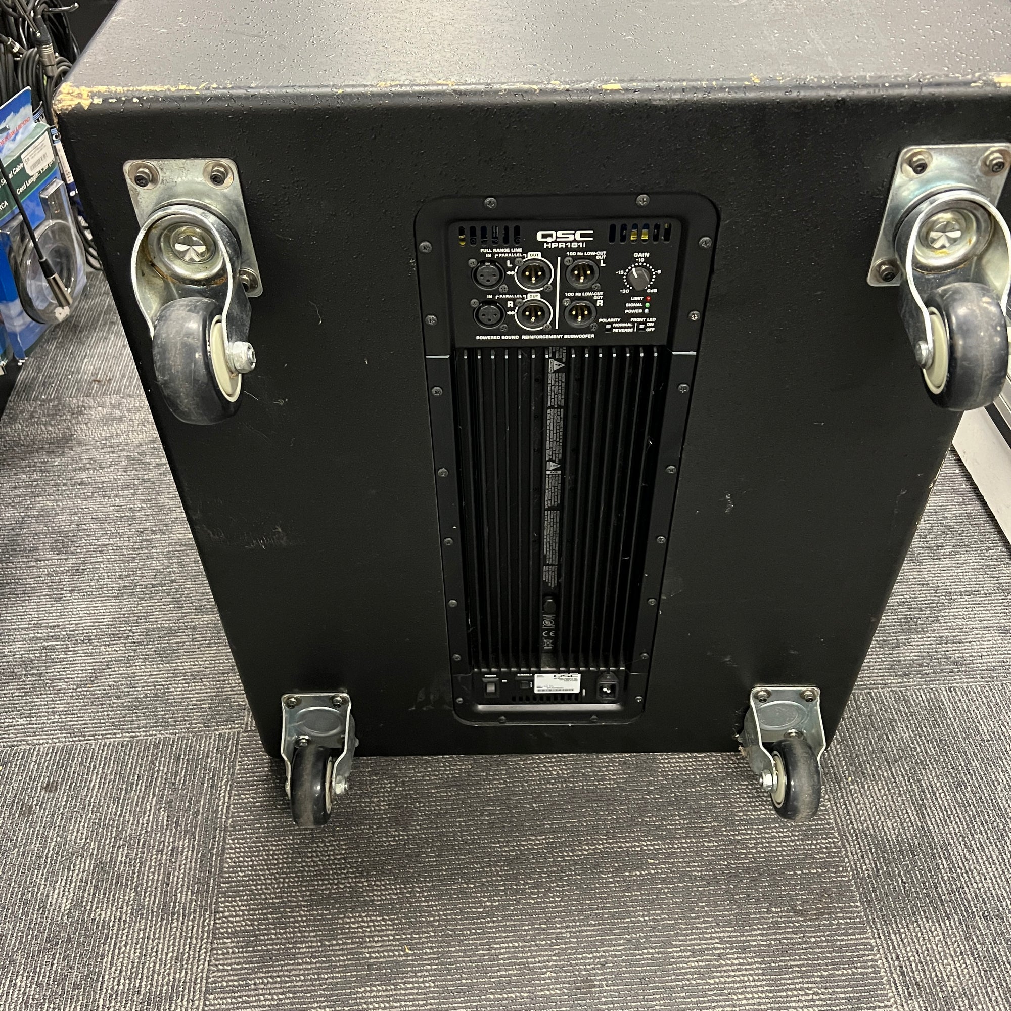 QSC HPR181i Active Subwoofer Pair