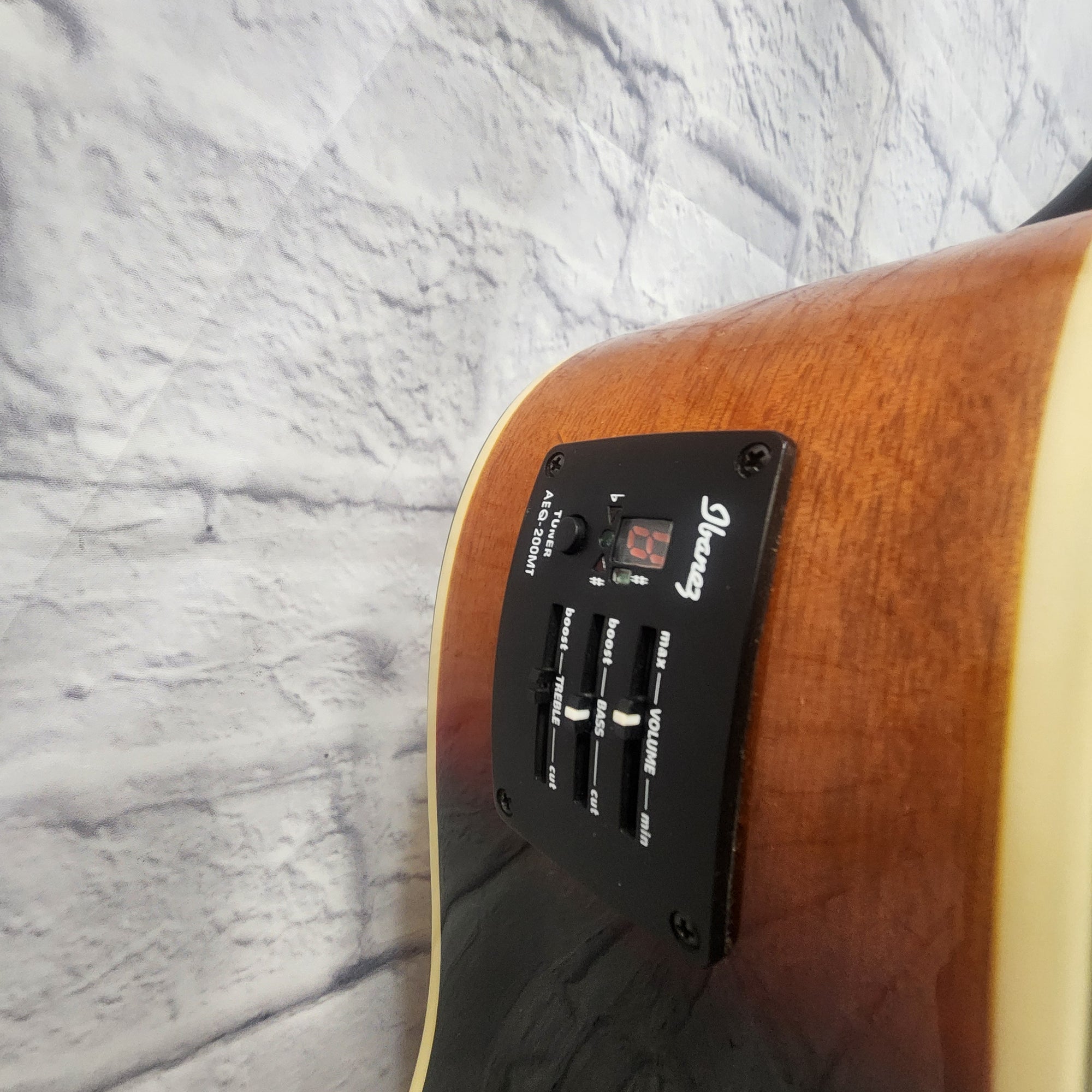 Ibanez SGE220-VS Acoustic Guitar