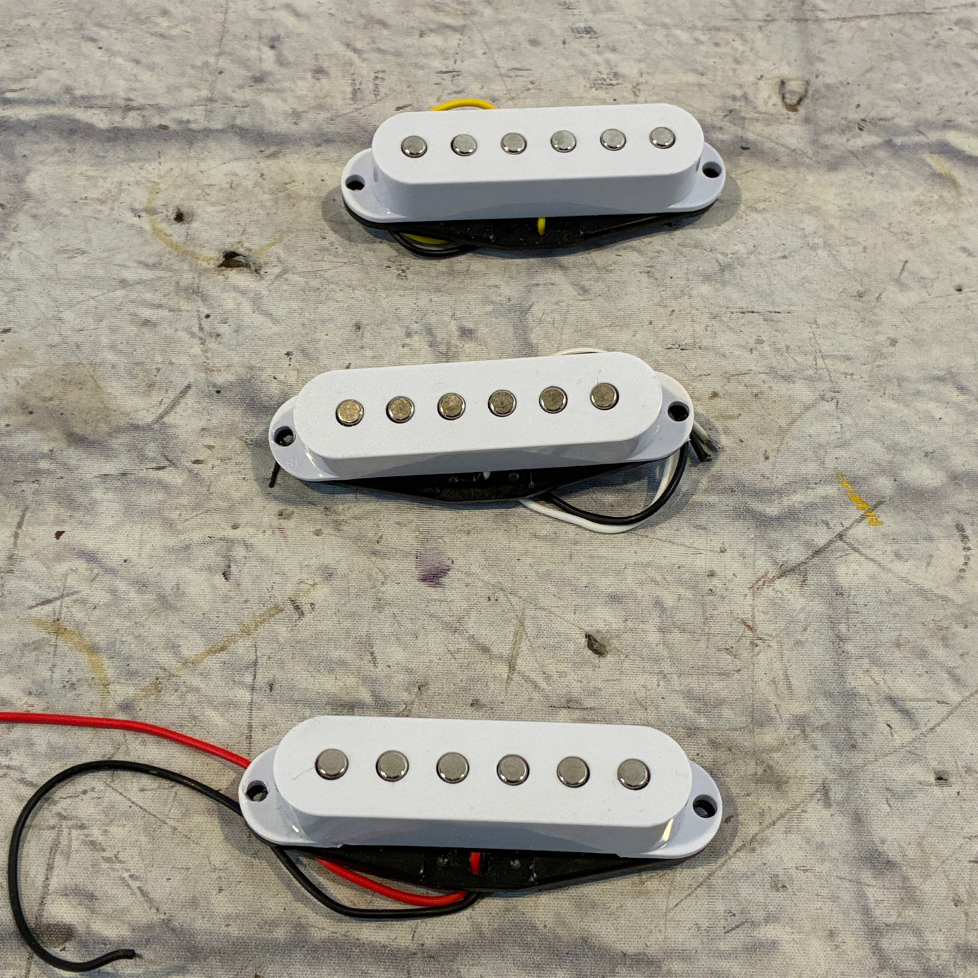 Unknown White Strat Single Coil Pickup Set