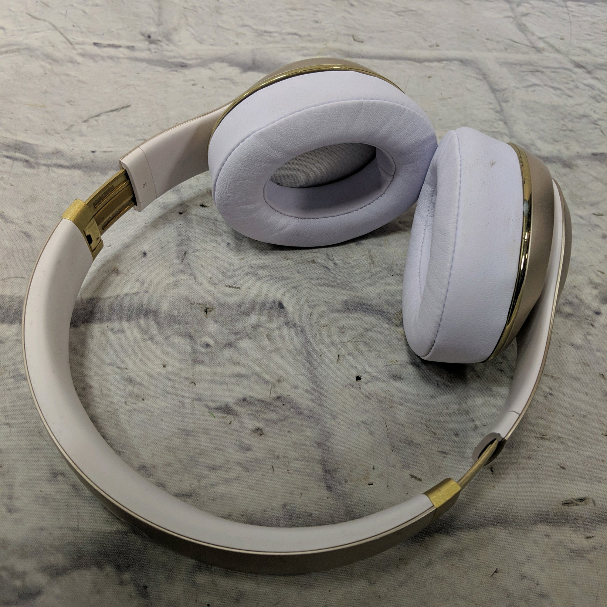 Beats by Dre Studio Over Ear Headphones Gold