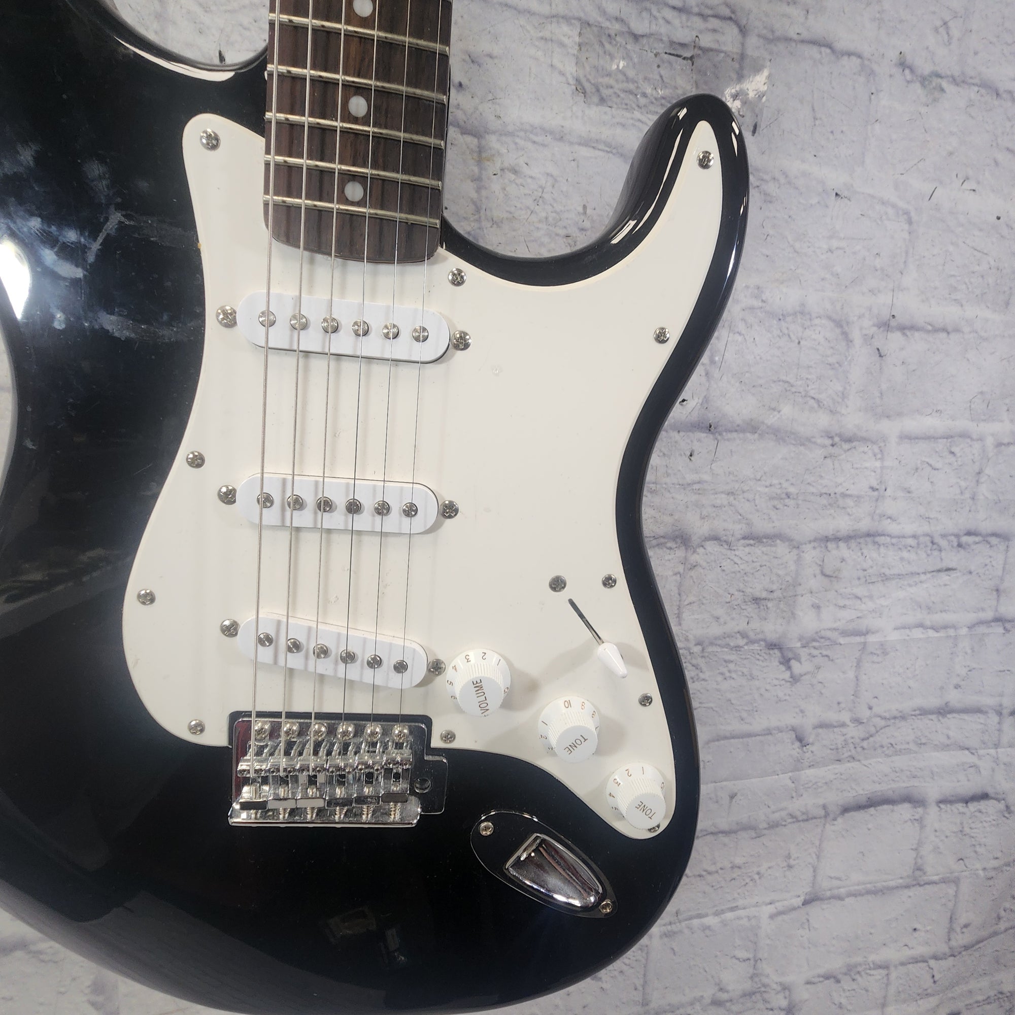 Squier Affinity STratocaster Black Electric Guitar