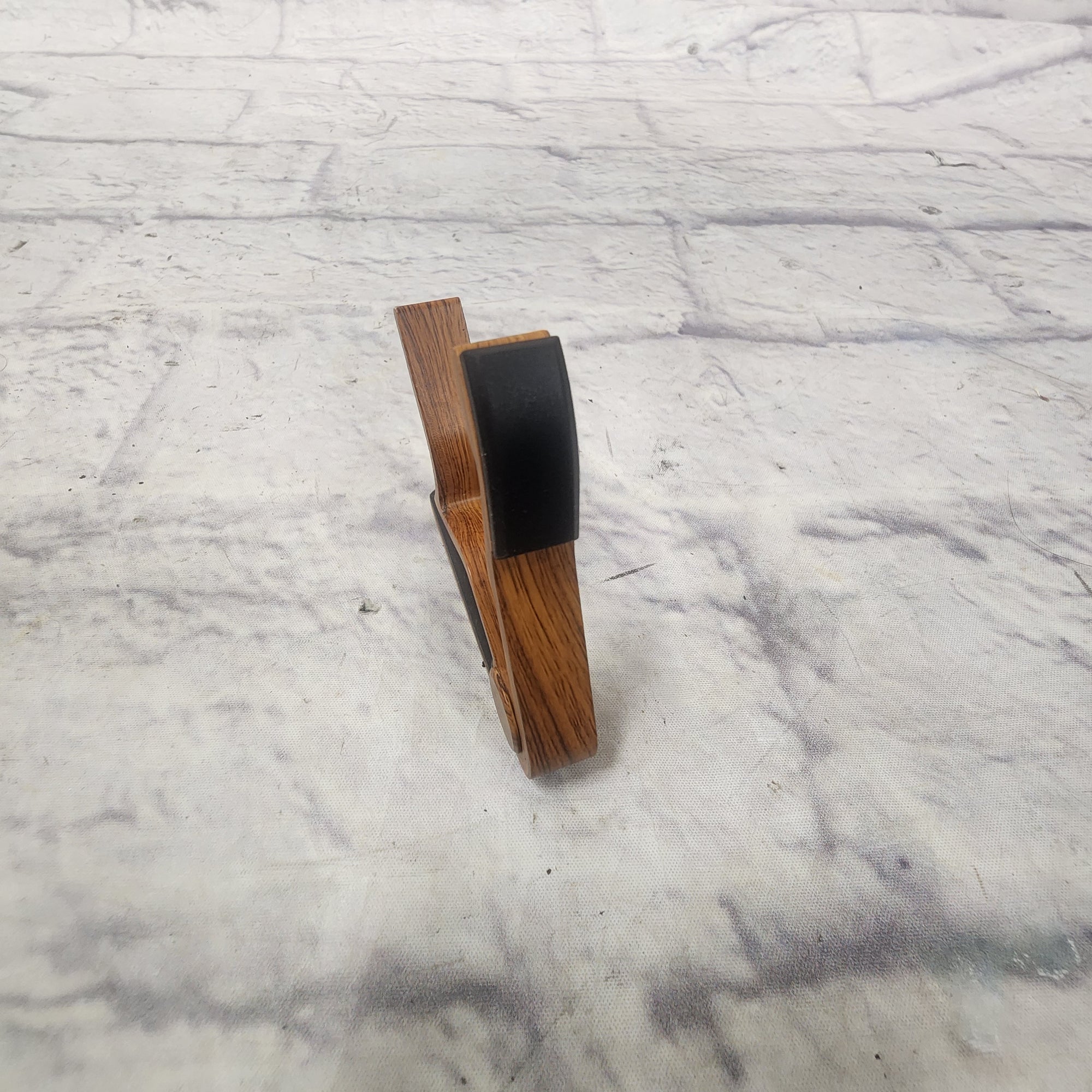 Unknown Wood Grain Capo