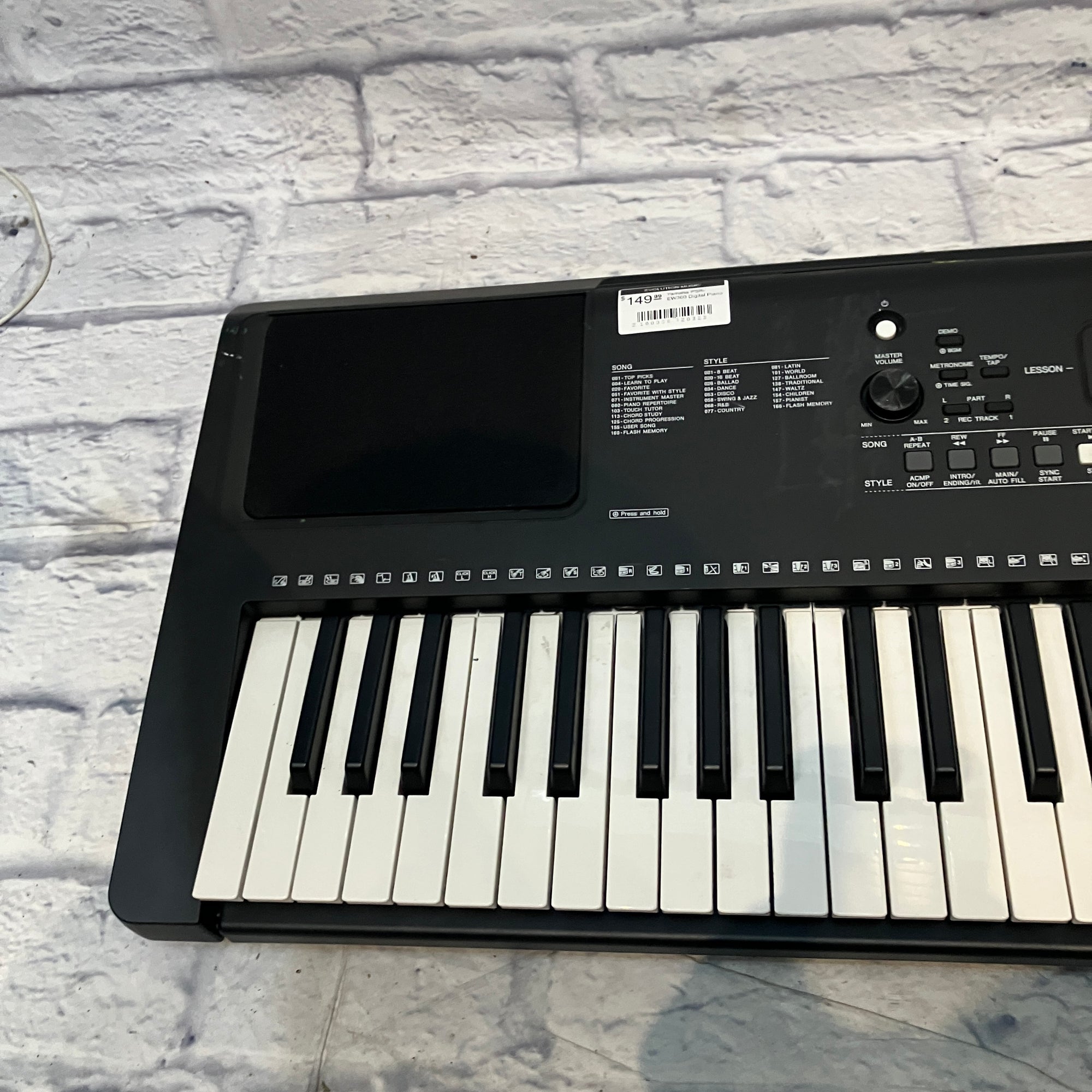 Yamaha PSR-EW300 Digital Piano