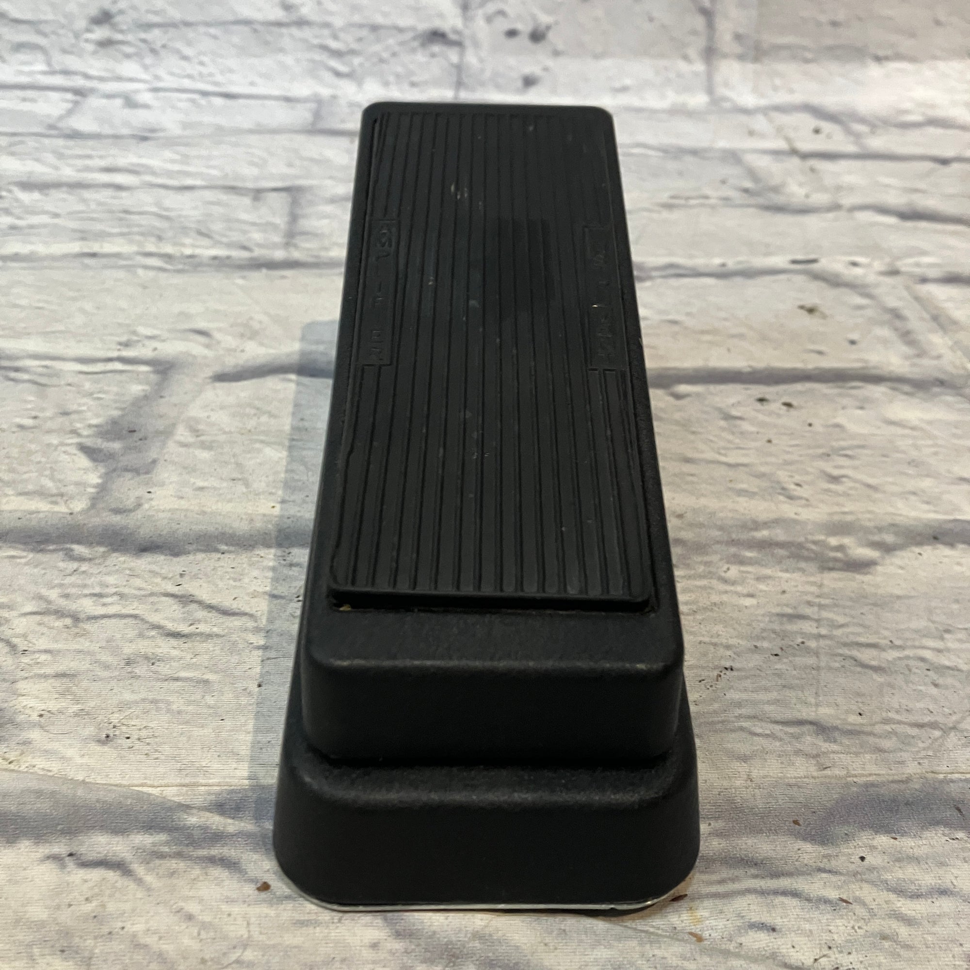 Jim Dunlop Original Cry Baby GCB-95 Wah Pedal