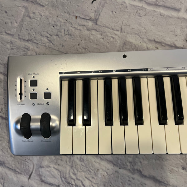 M-Audio Keystudio 49 49-Key USB MIDI Controller - Evolution Music