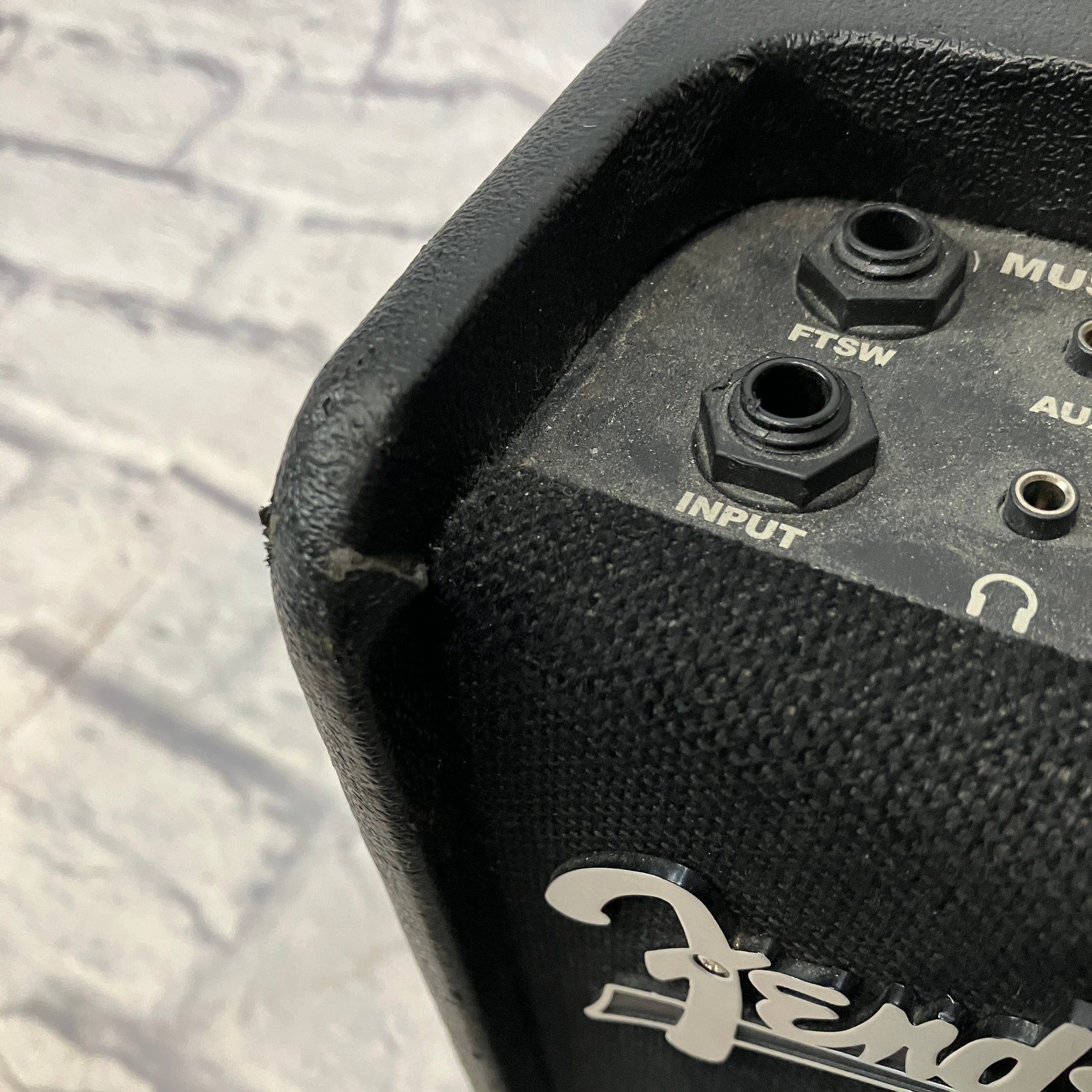 Fender Mustang LT25 25-Watt 1x8" Digital Modeling Guitar Combo Amp