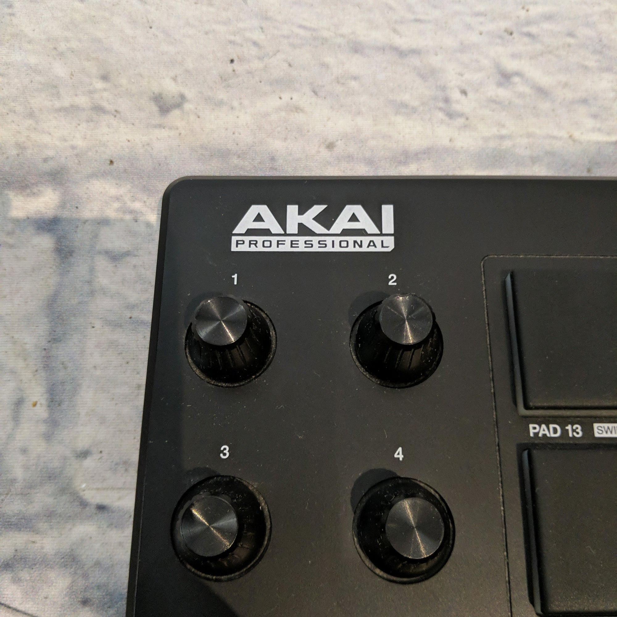 Akai MPD218 Controller