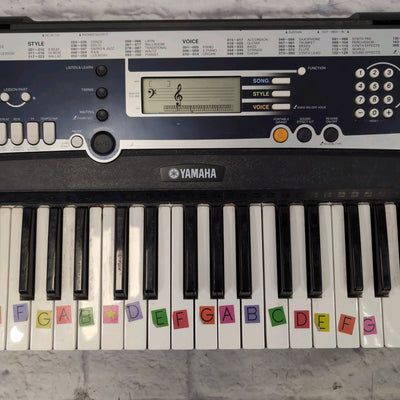 Yamaha PT-210 61-Key Electronic Keyboard