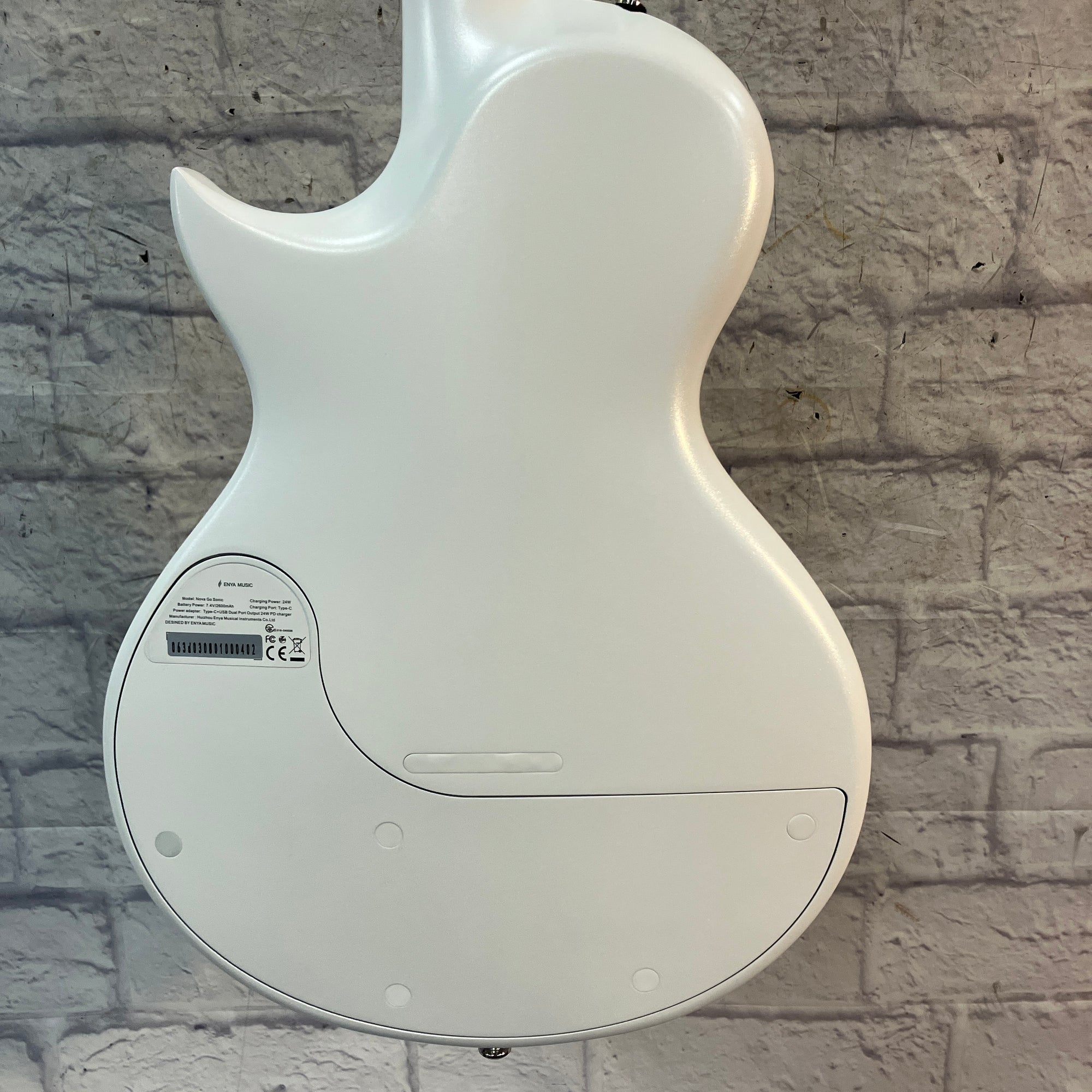 Enya White Nova Go Sonic Electric Guitar (With bag)