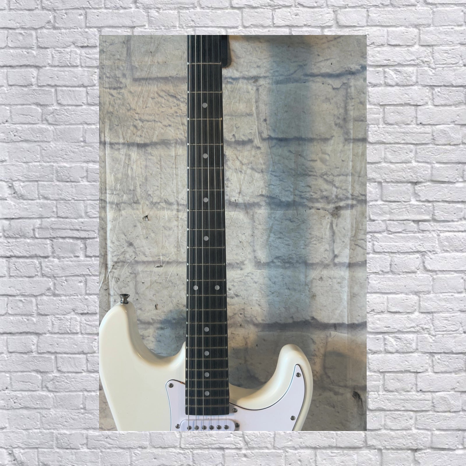 Unknown White S Style Electric Guitar