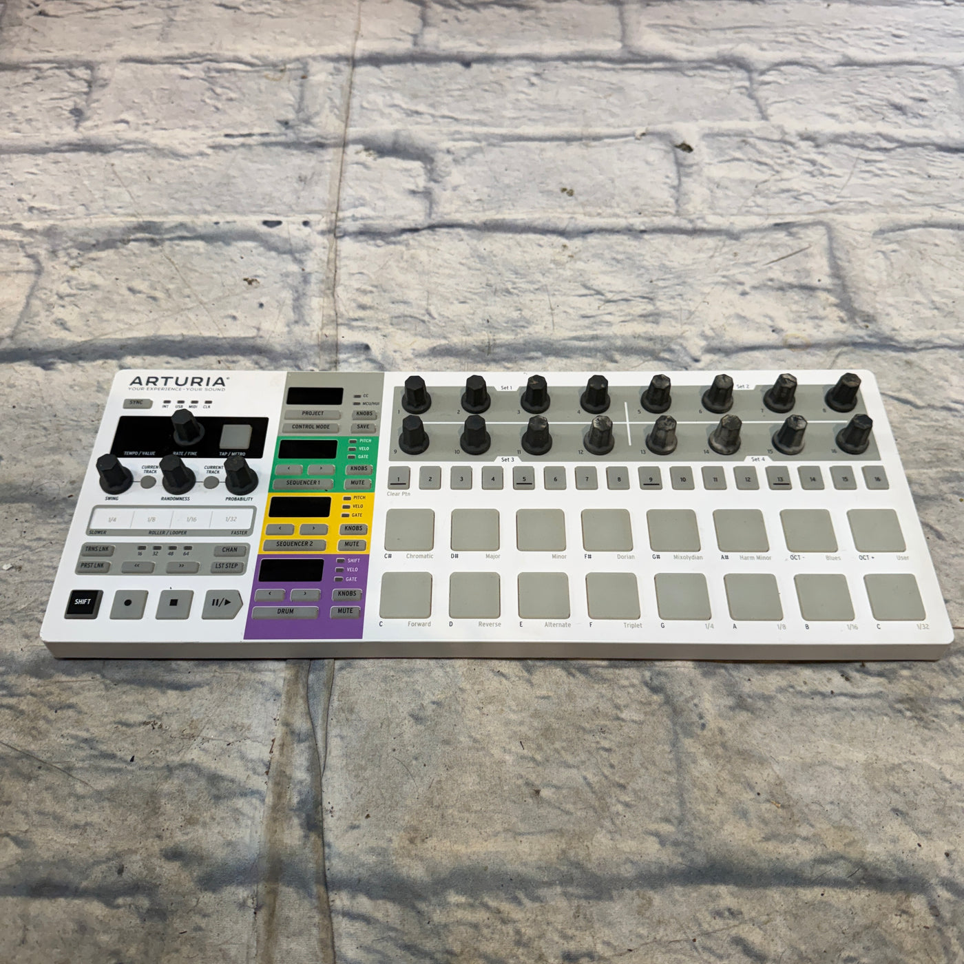 Arturia Beatstep Pro Controller