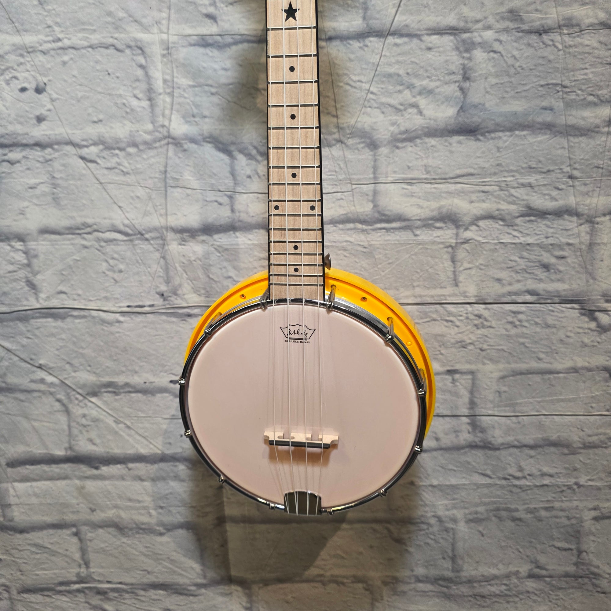 Mulucky Banjo Ukulele - Yellow w/ gig bag