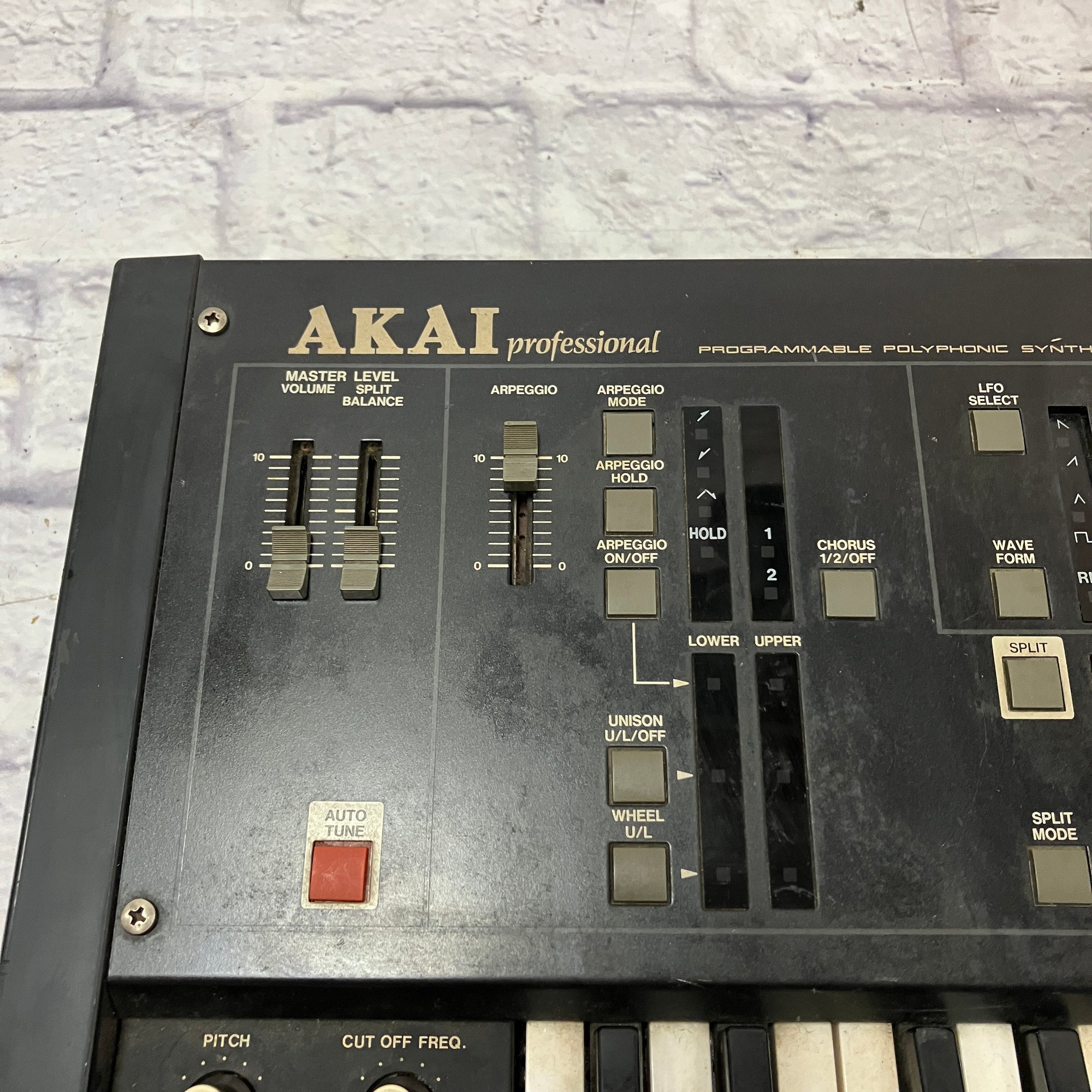 Akai AX60 1980s 61-Key Analog Synthesizer